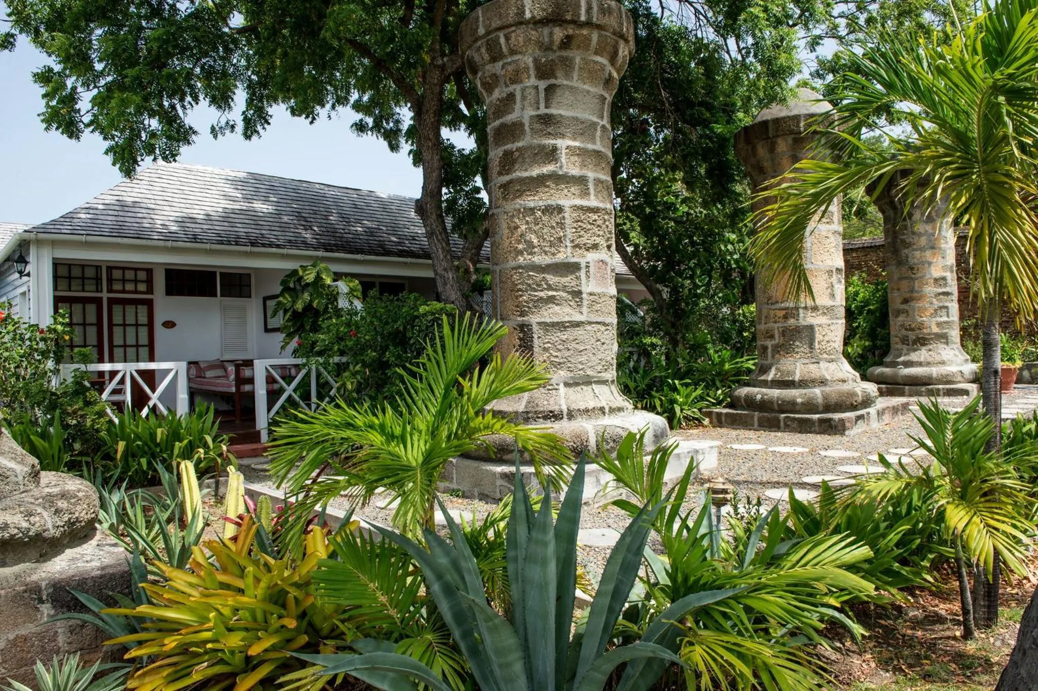 Garden in Admiral's Inn and Gunpowder Suites