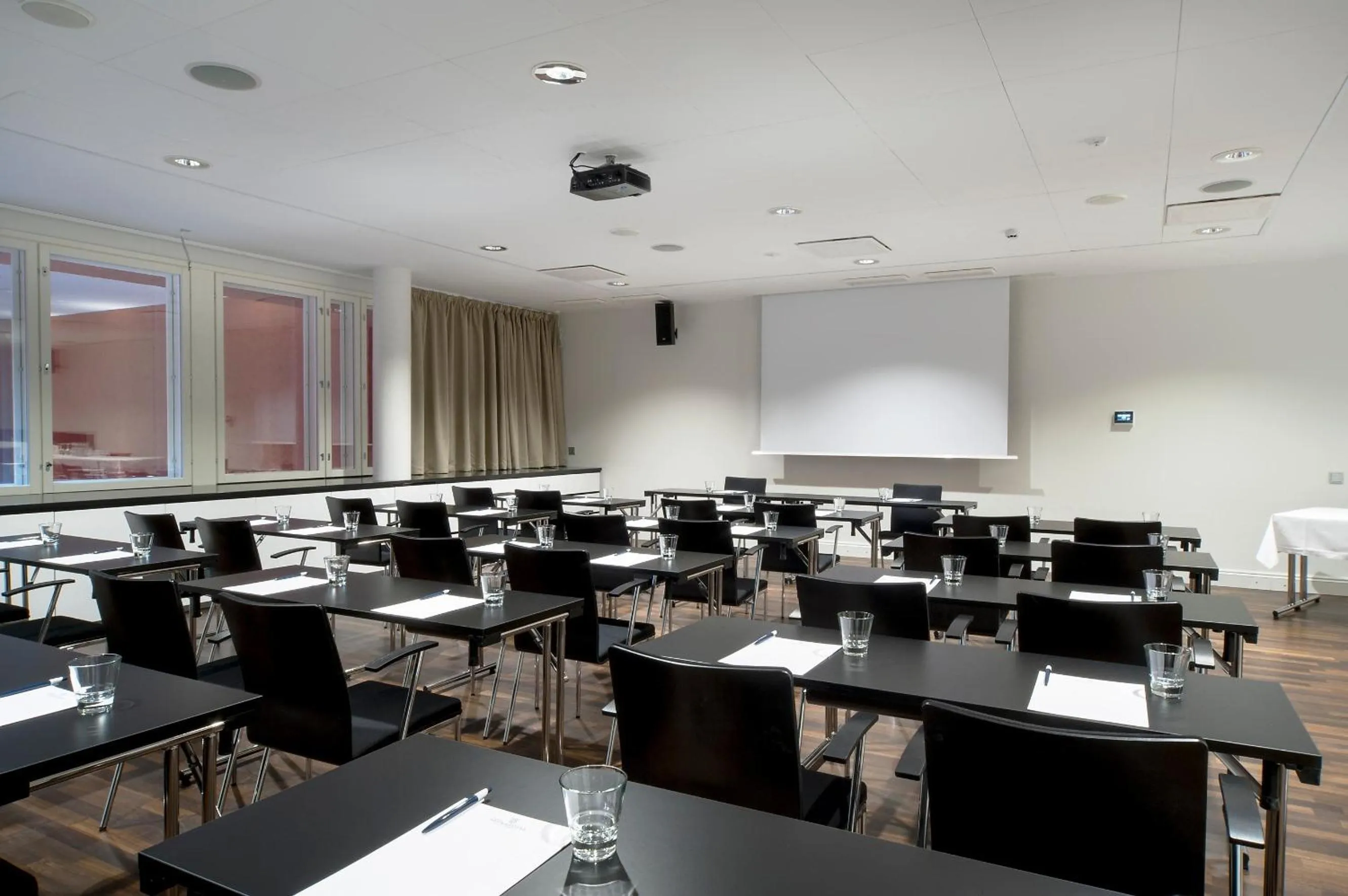 Business facilities in Solo Sokos Hotel Lahden Seurahuone