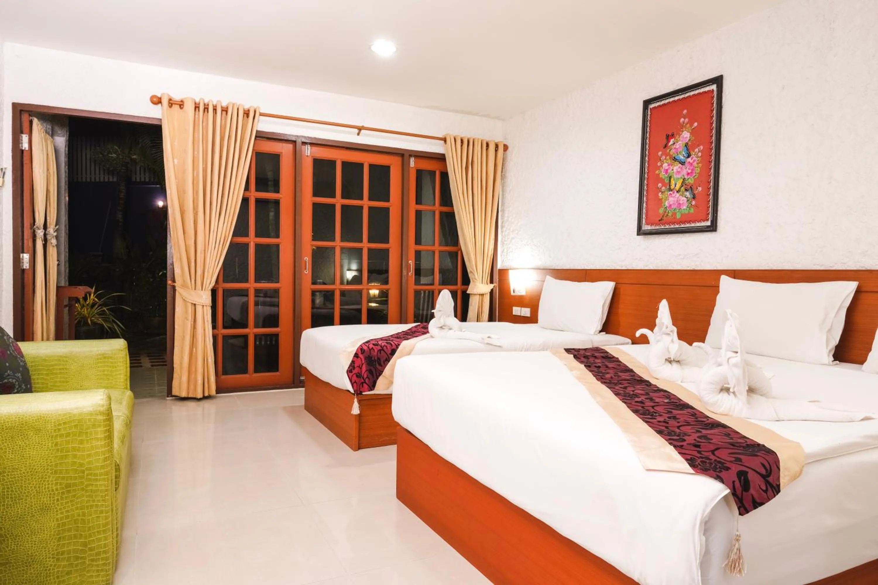 Bedroom, Bed in Neptuna Hotel