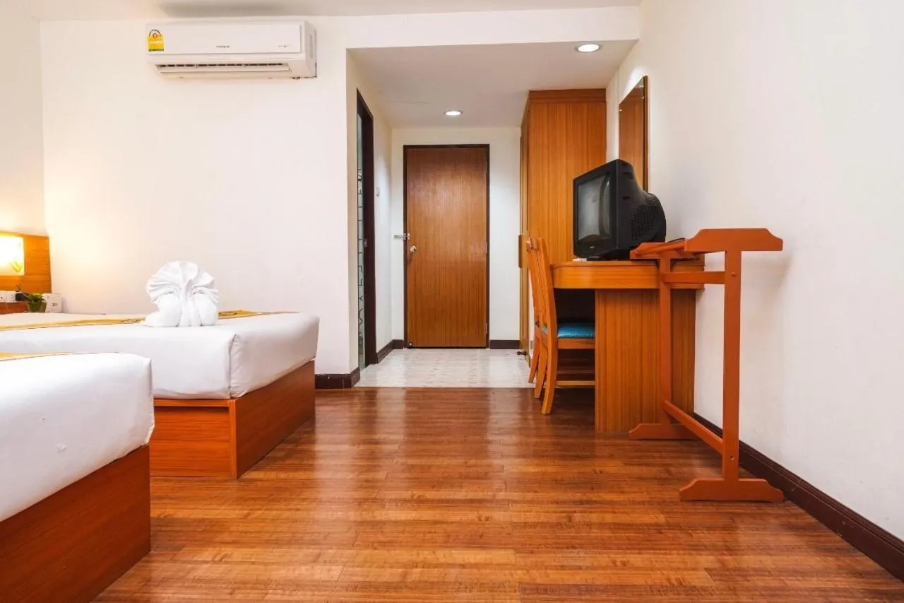 Bedroom, Bed in Neptuna Hotel