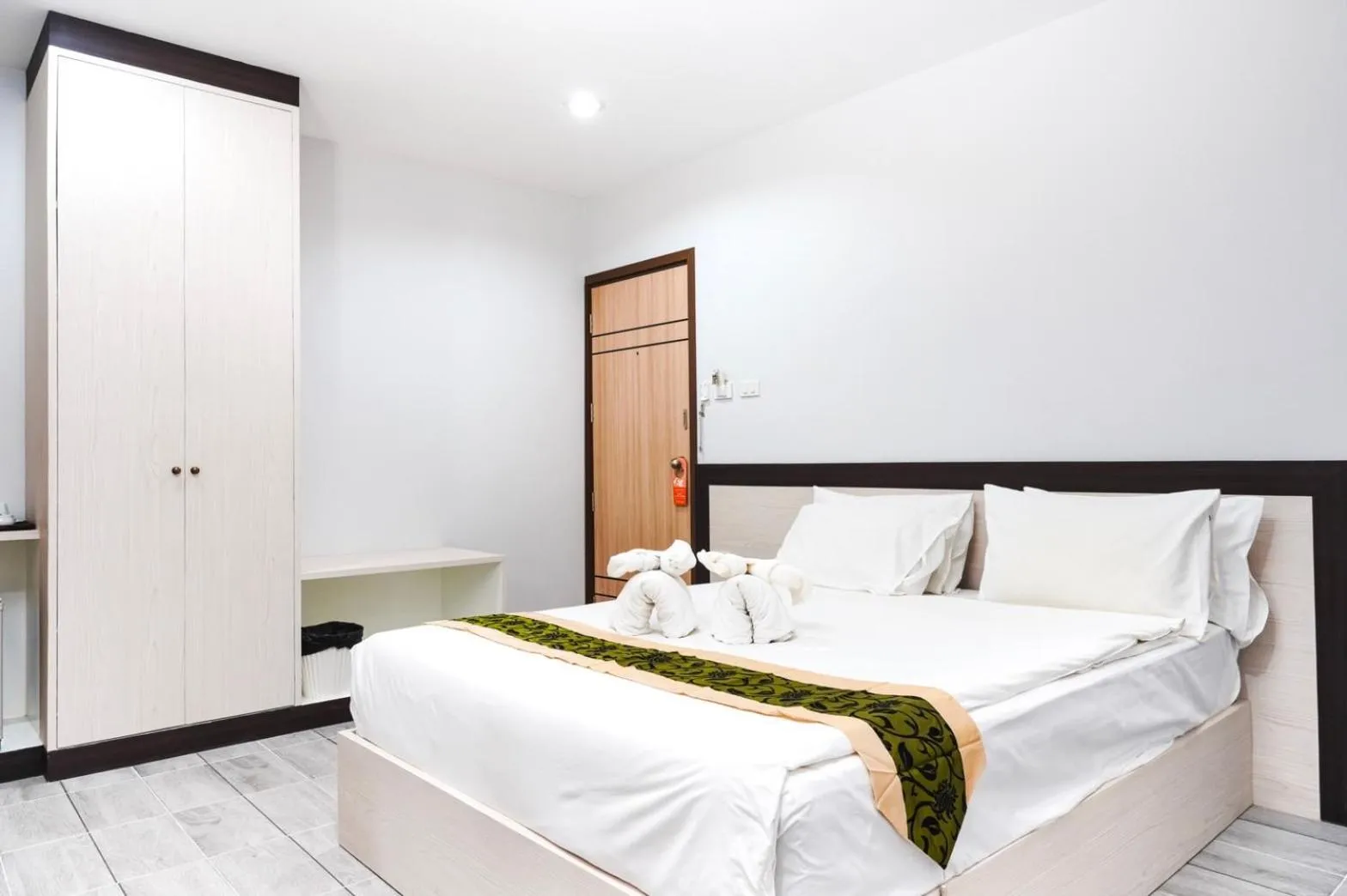 Bedroom, Bed in Neptuna Hotel