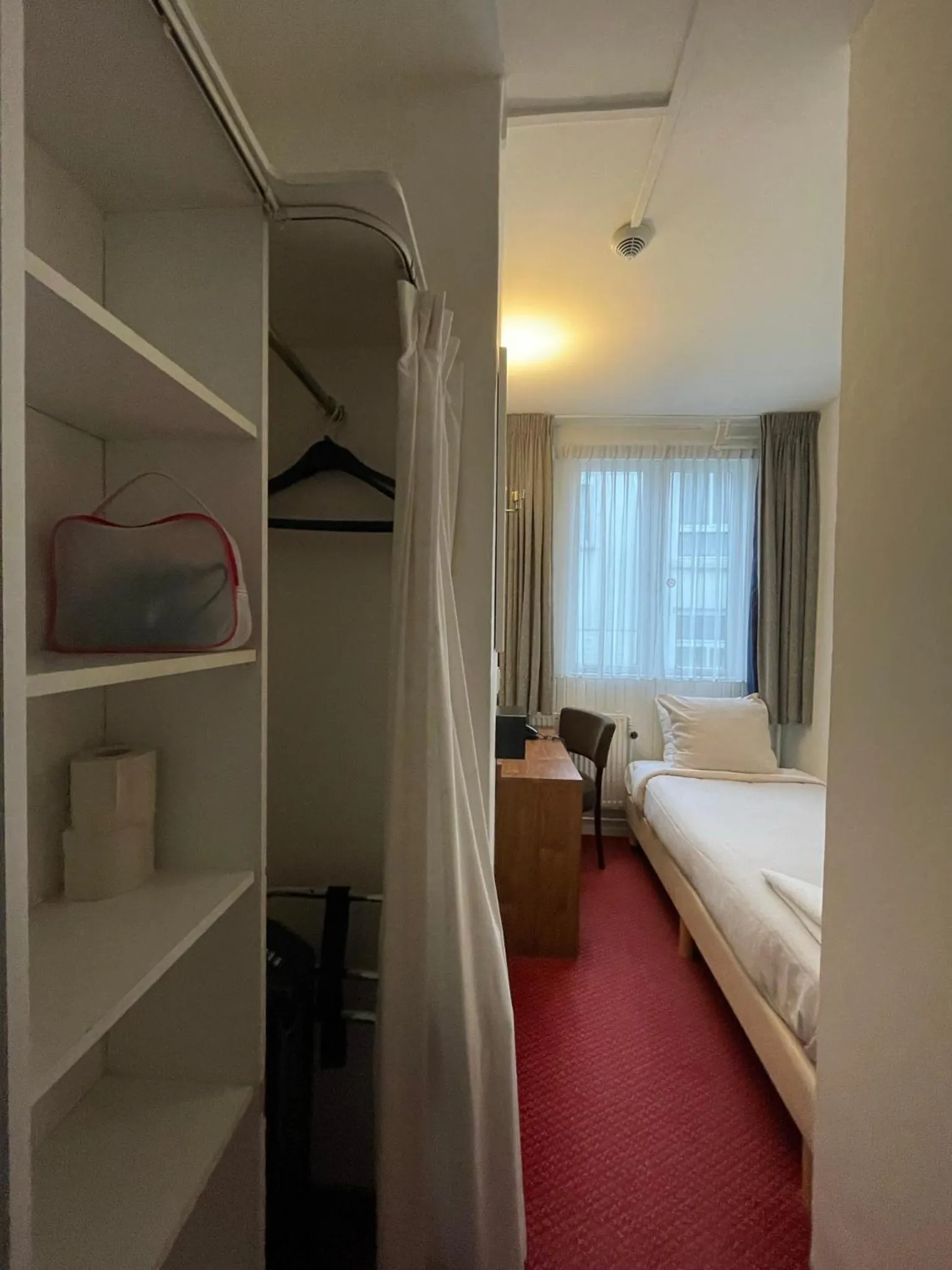 Bedroom, Bed in Amsterdam Wiechmann Hotel