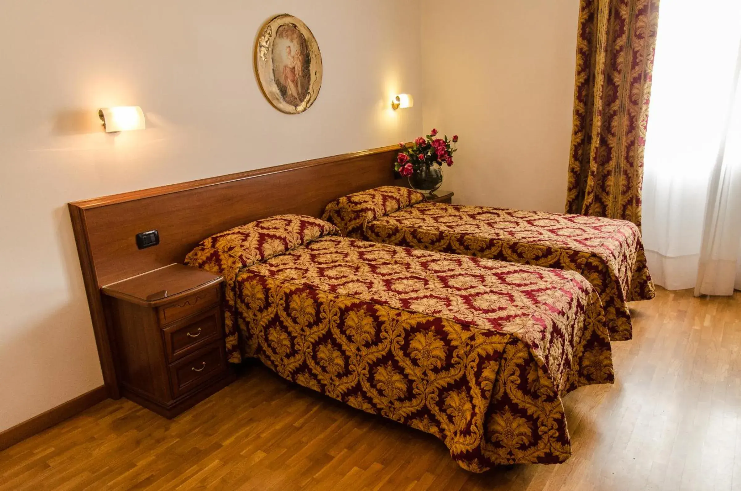 Twin Room in Hotel Da Franco Twin Room in Hotel Da Franco