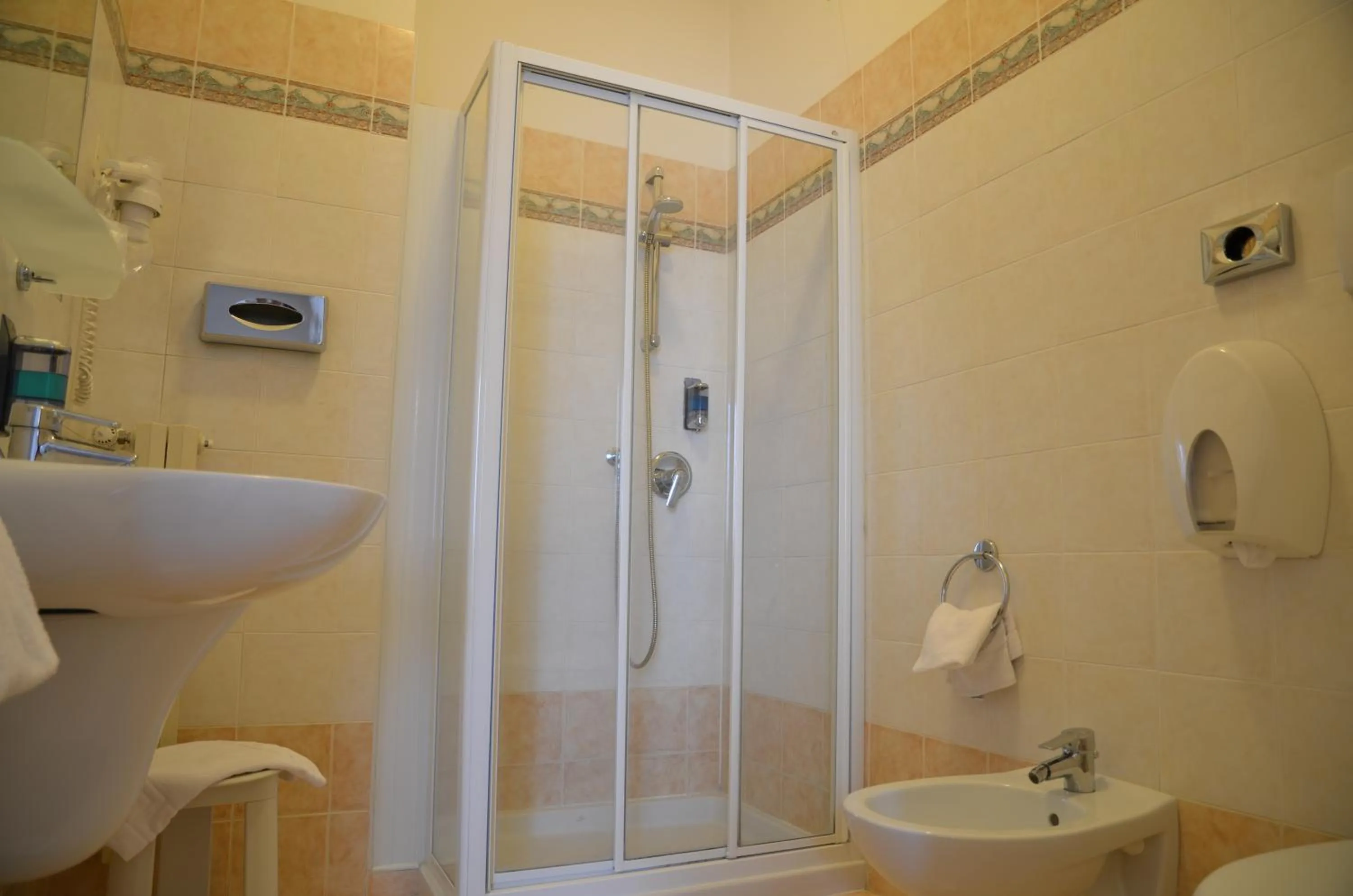 Shower in Hotel Da Franco