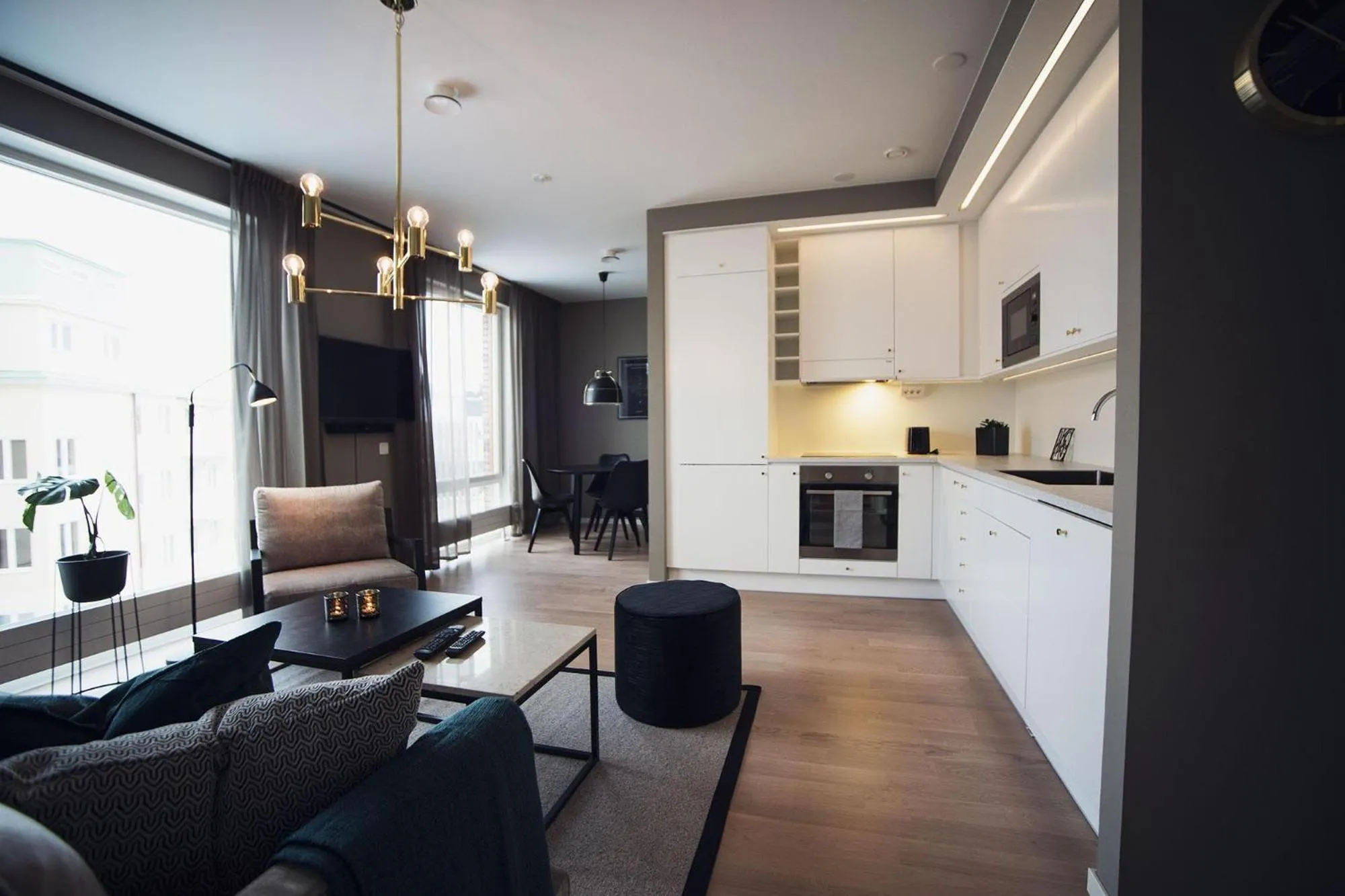 Kitchen or kitchenette in Sky Hotel City Apartments