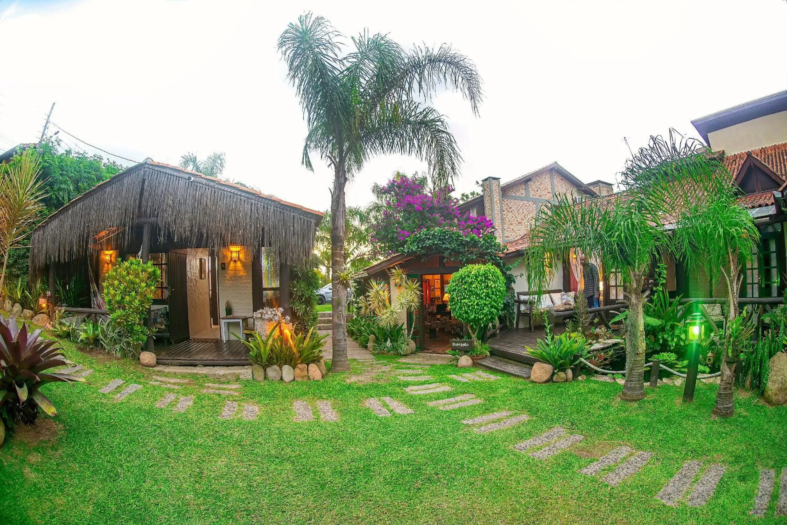 Garden in Pousada Rosa da Praia - Praia do Rosa - SC