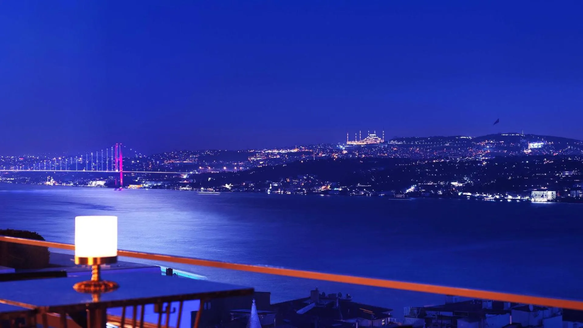 Restaurant/places to eat in CVK Park Bosphorus Hotel Istanbul