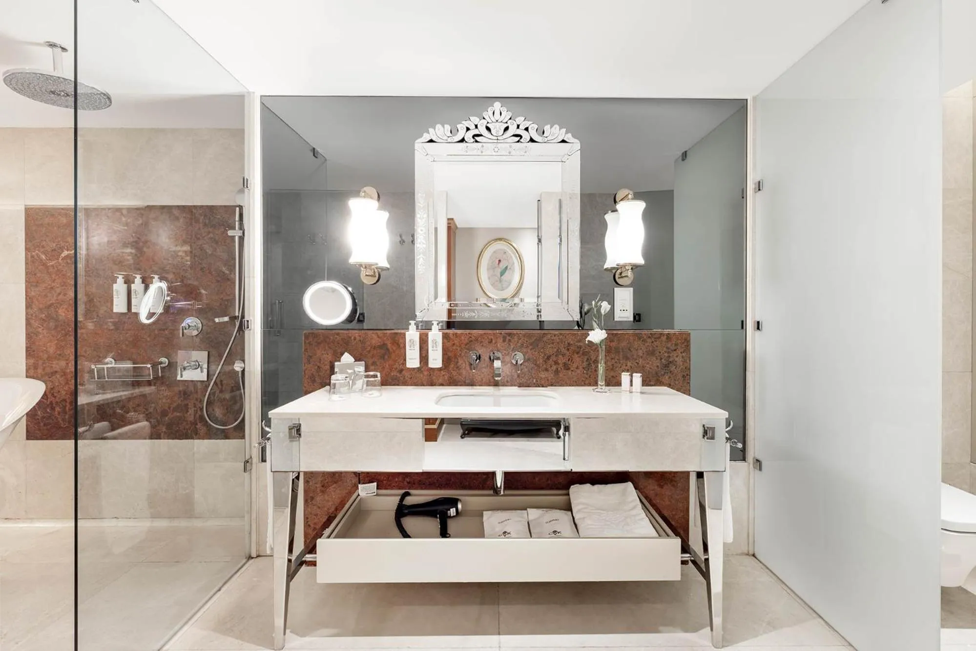 Shower in CVK Park Bosphorus Hotel Istanbul