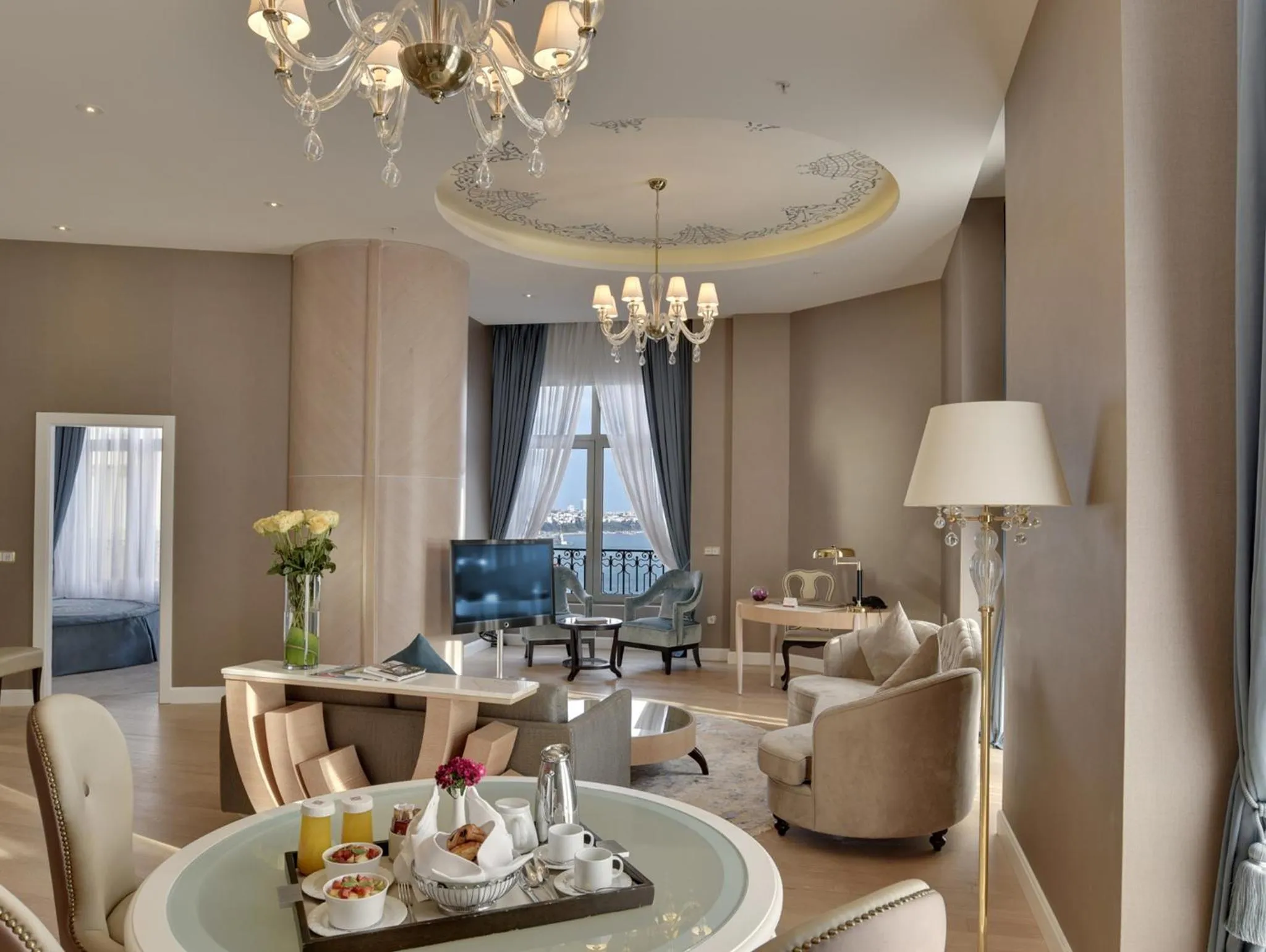 Coffee/tea facilities in CVK Park Bosphorus Hotel Istanbul