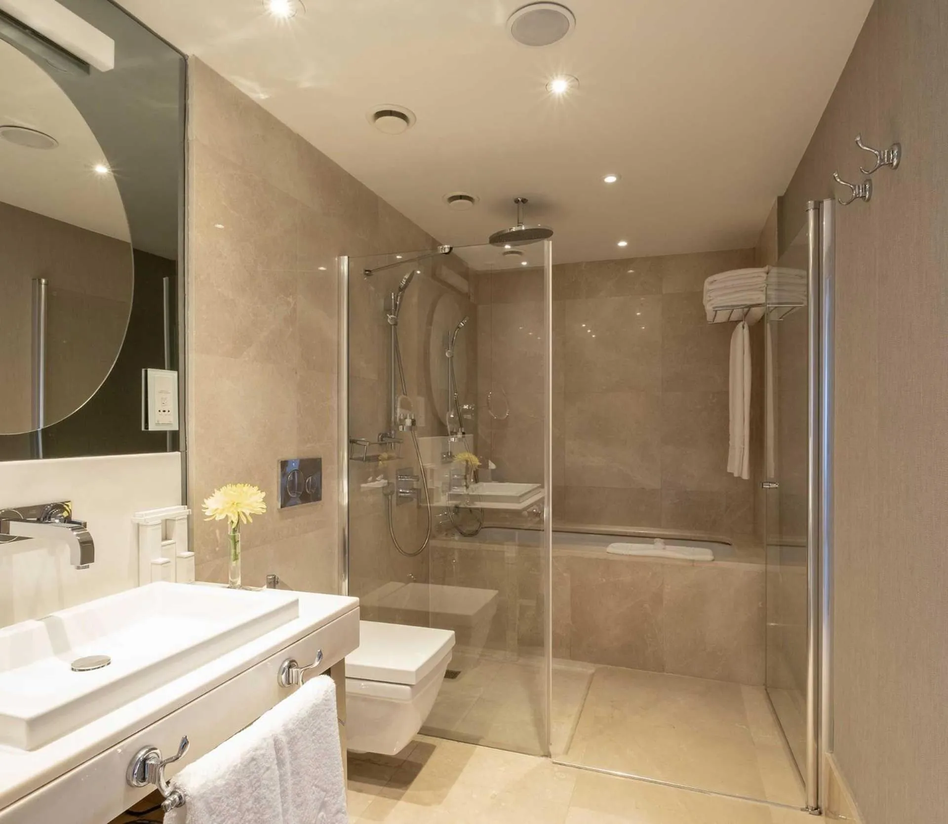 Shower in CVK Park Bosphorus Hotel Istanbul