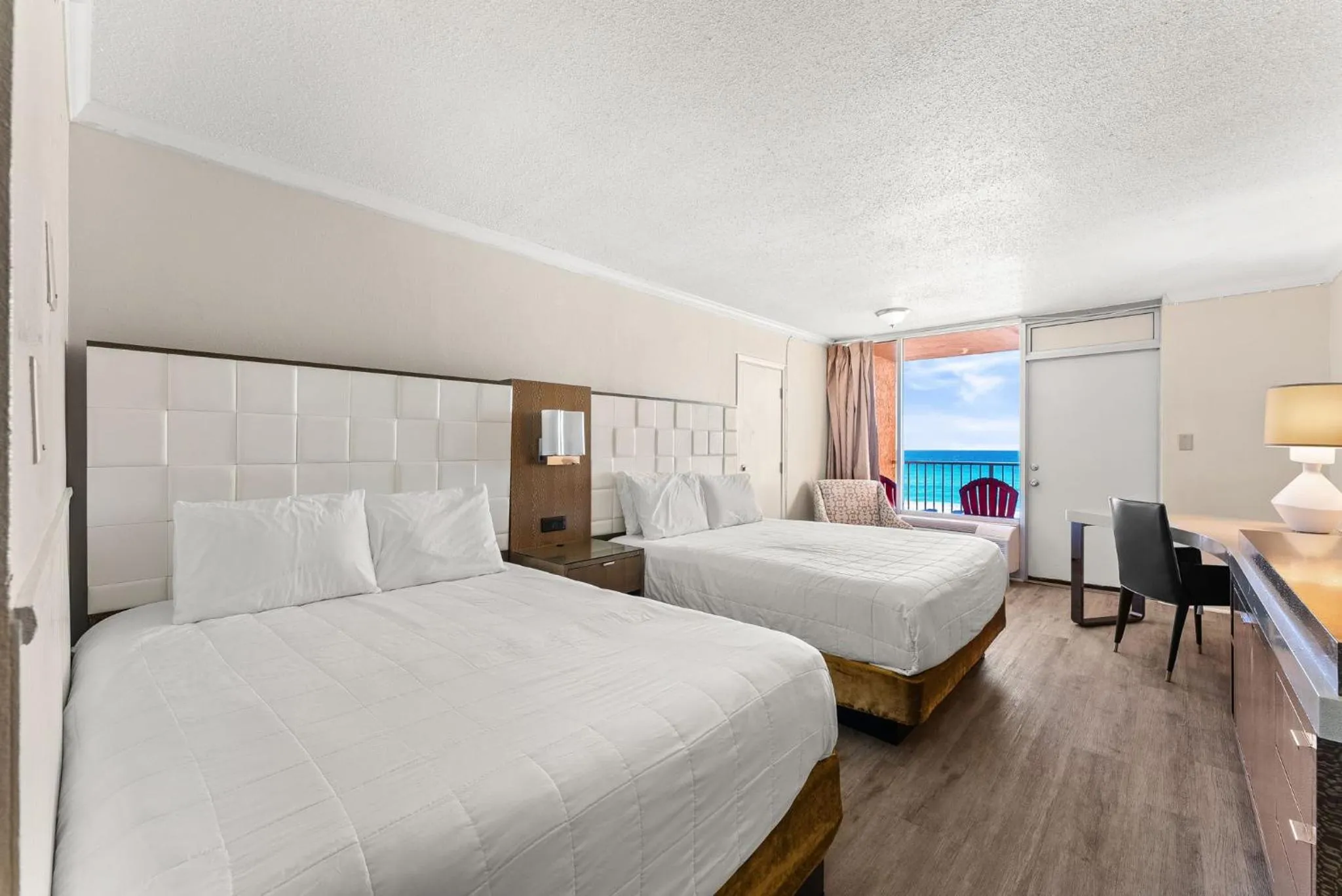 Bedroom, Bed in Seahaven Beach Hotel Panama City Beach