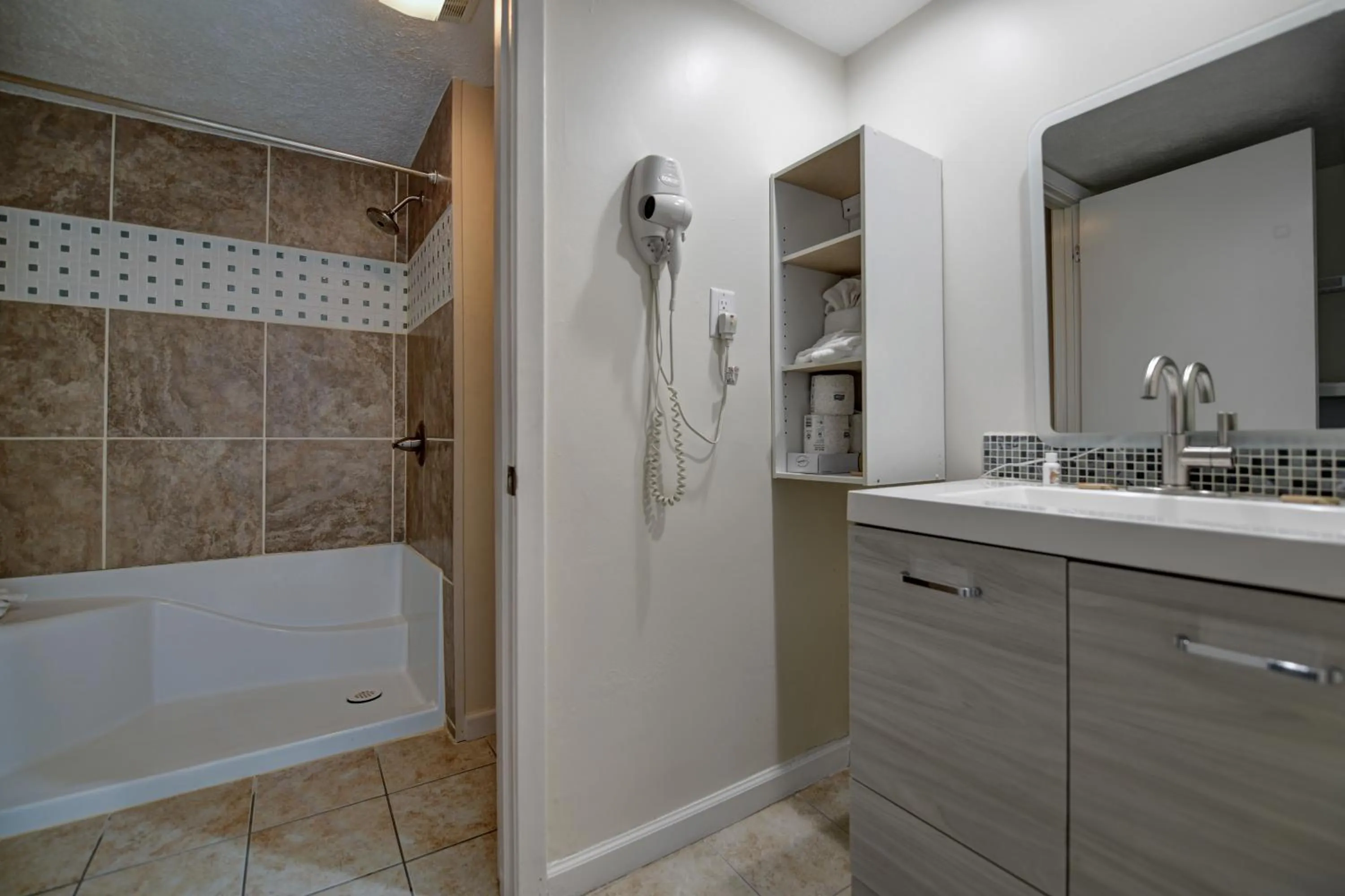 Shower in Seahaven Beach Hotel Panama City Beach