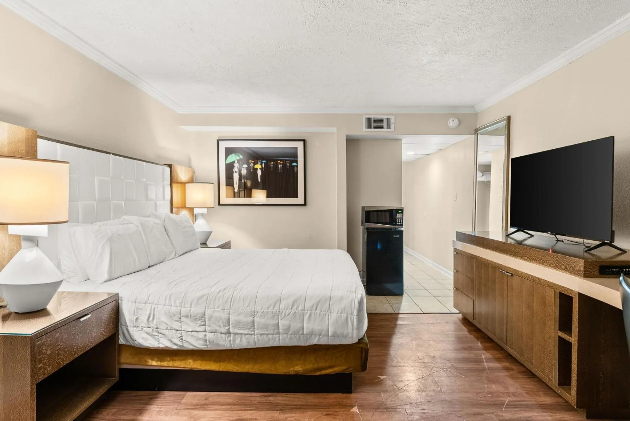 Bedroom, Bed in Seahaven Beach Hotel Panama City Beach