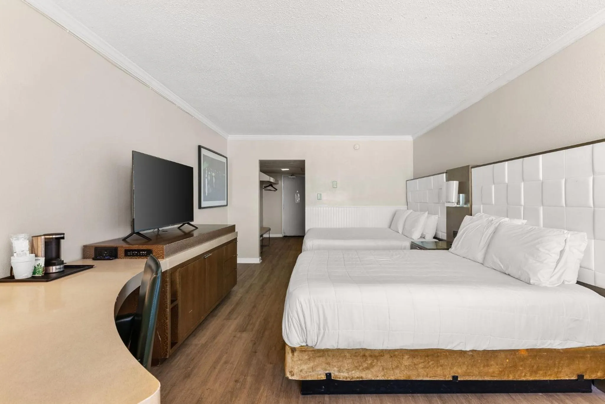 Bedroom, Bed in Seahaven Beach Hotel Panama City Beach