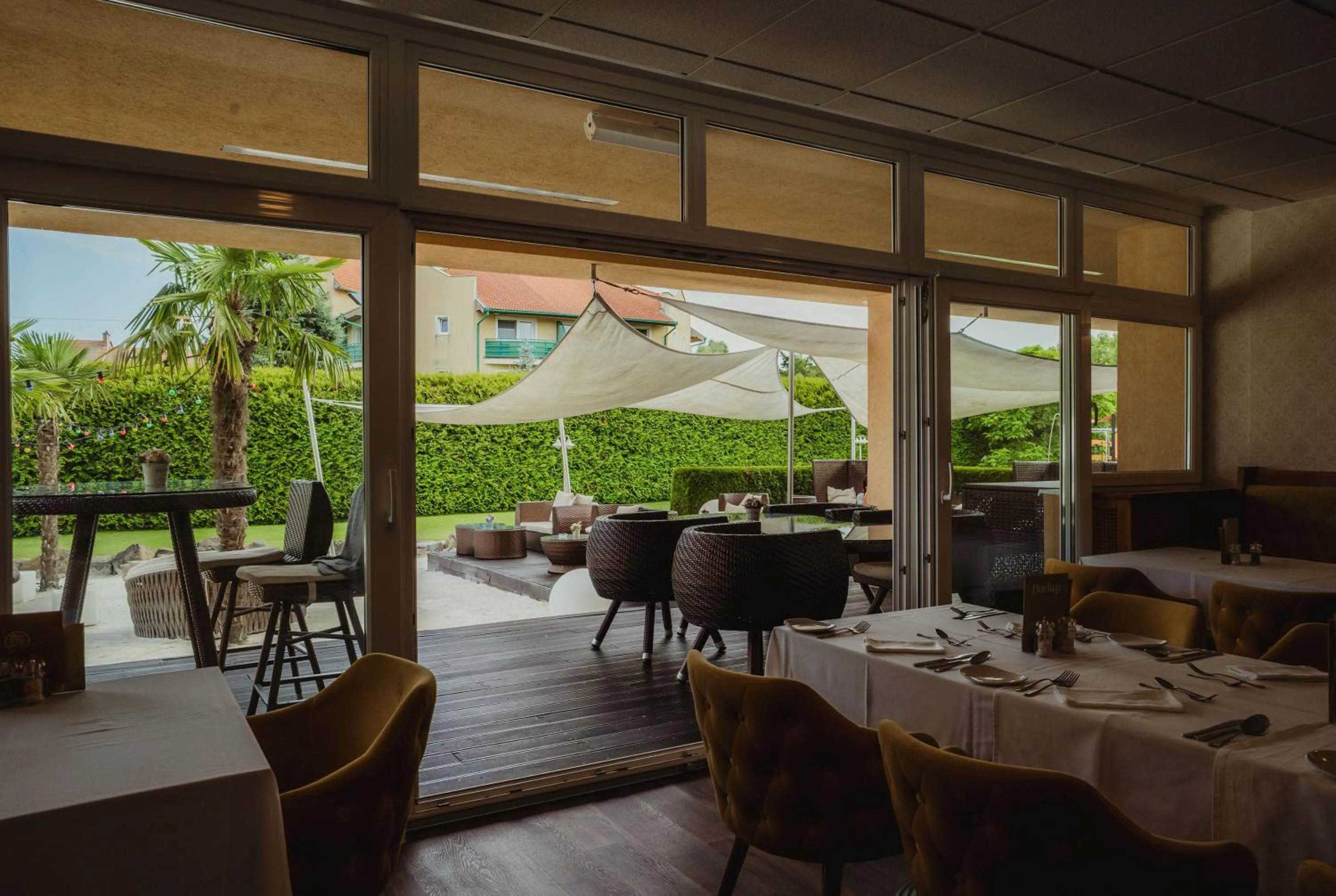 Restaurant/places to eat in Belenus Thermalhotel superior