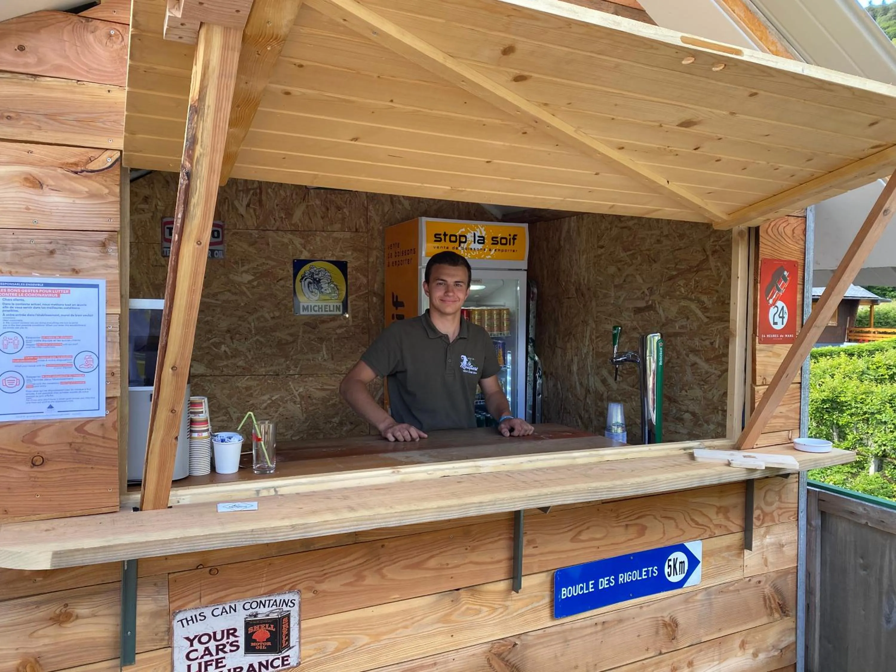 Property logo or sign in Hôtel Les Mouflons