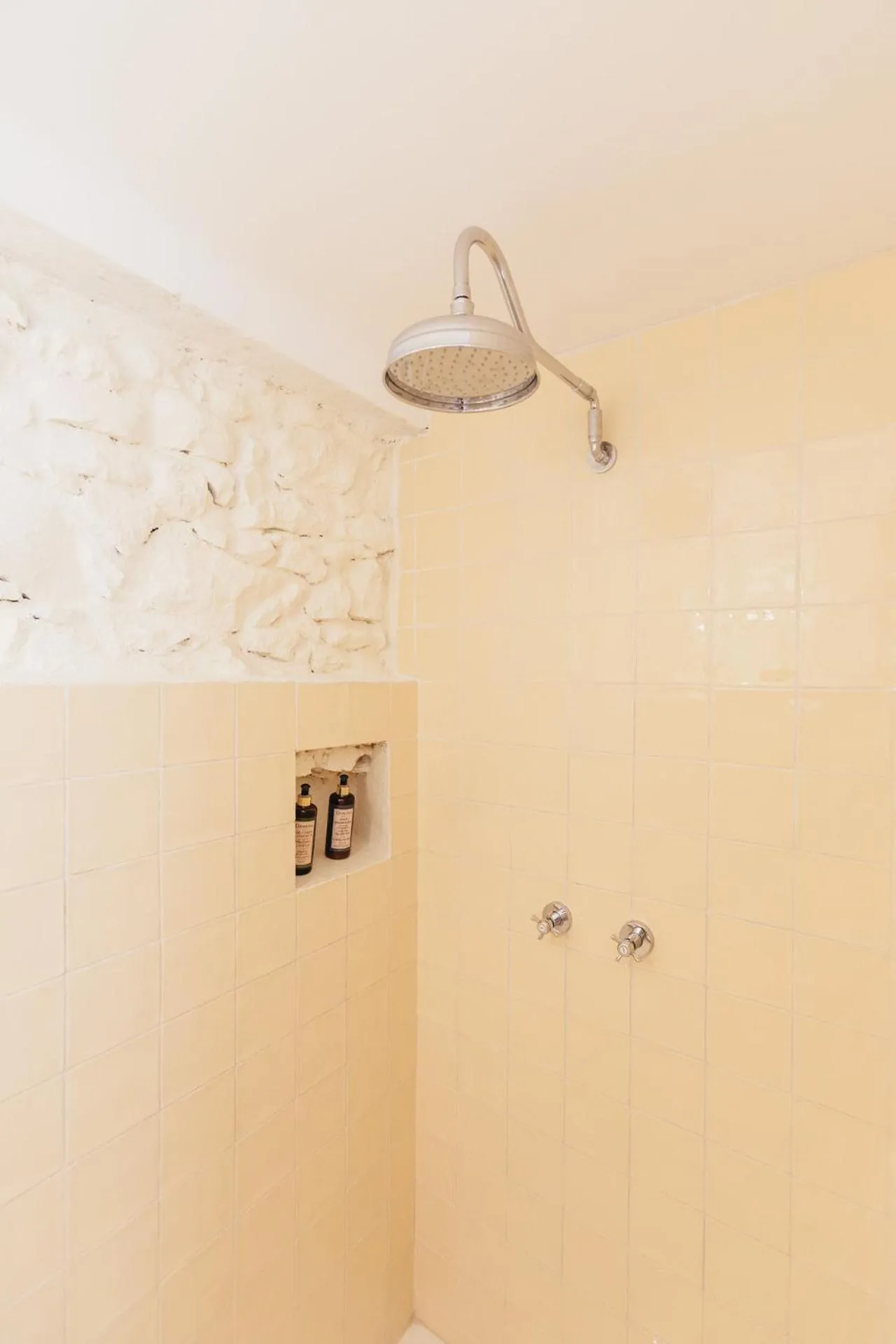 Bathroom in LEGASEA - Cascais Guesthouse