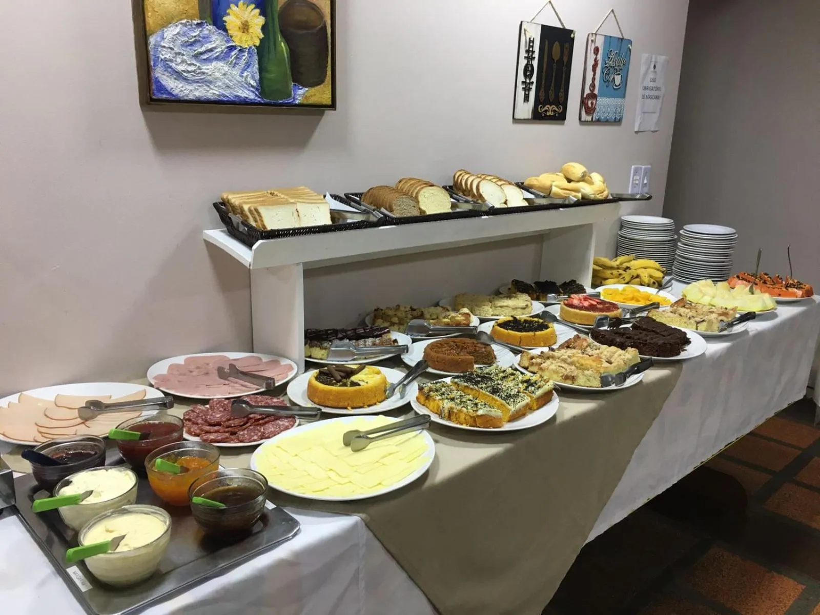 Breakfast in Hotel Villa Souza Ltda