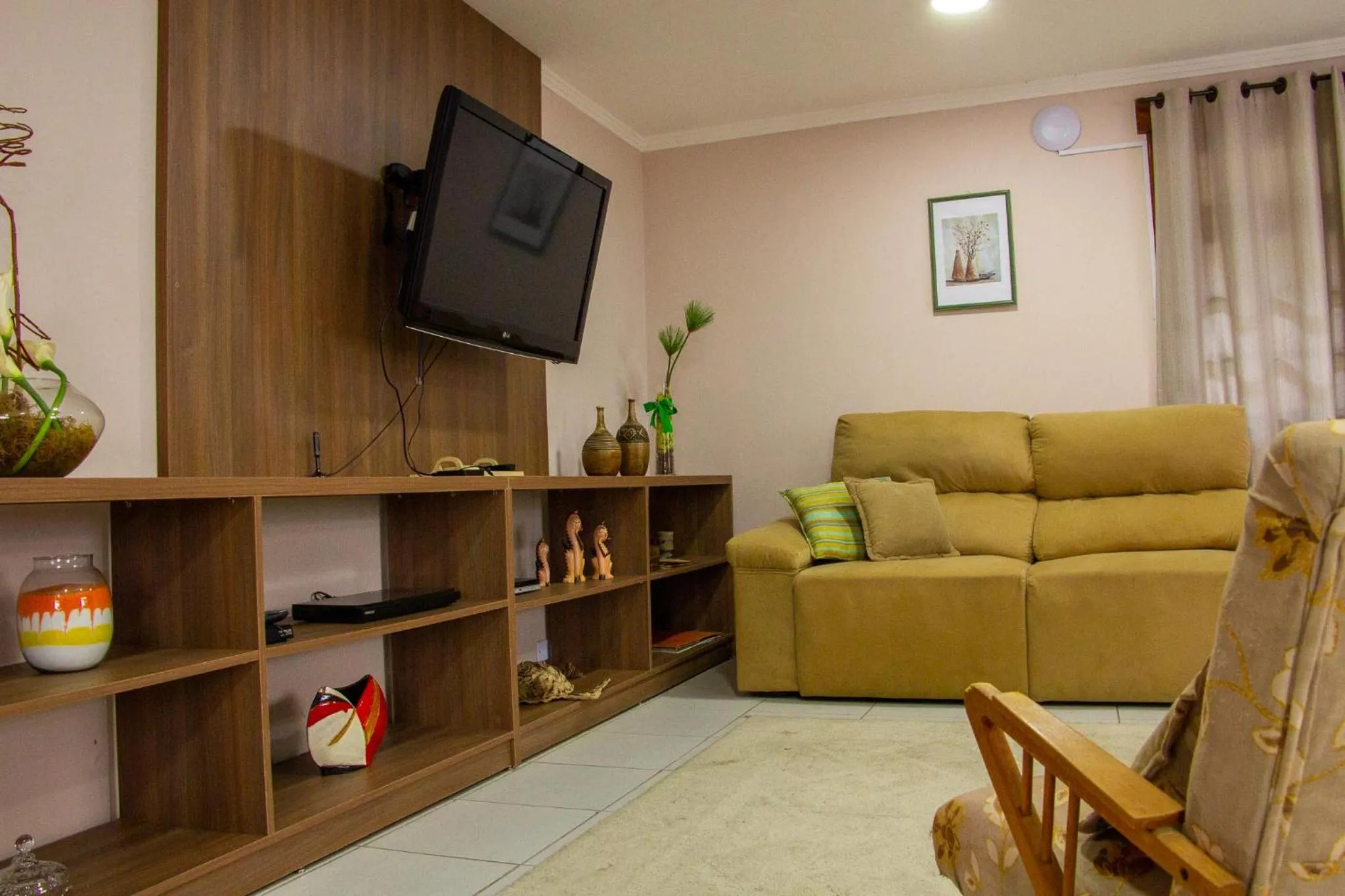 Communal lounge/ TV room in Hotel Villa Souza Ltda