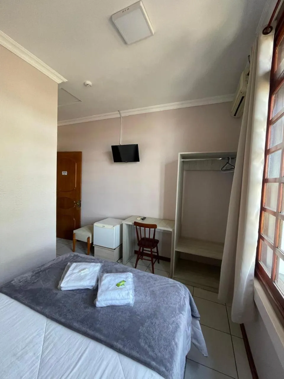 Photo of the whole room, Bed in Hotel Villa Souza Ltda
