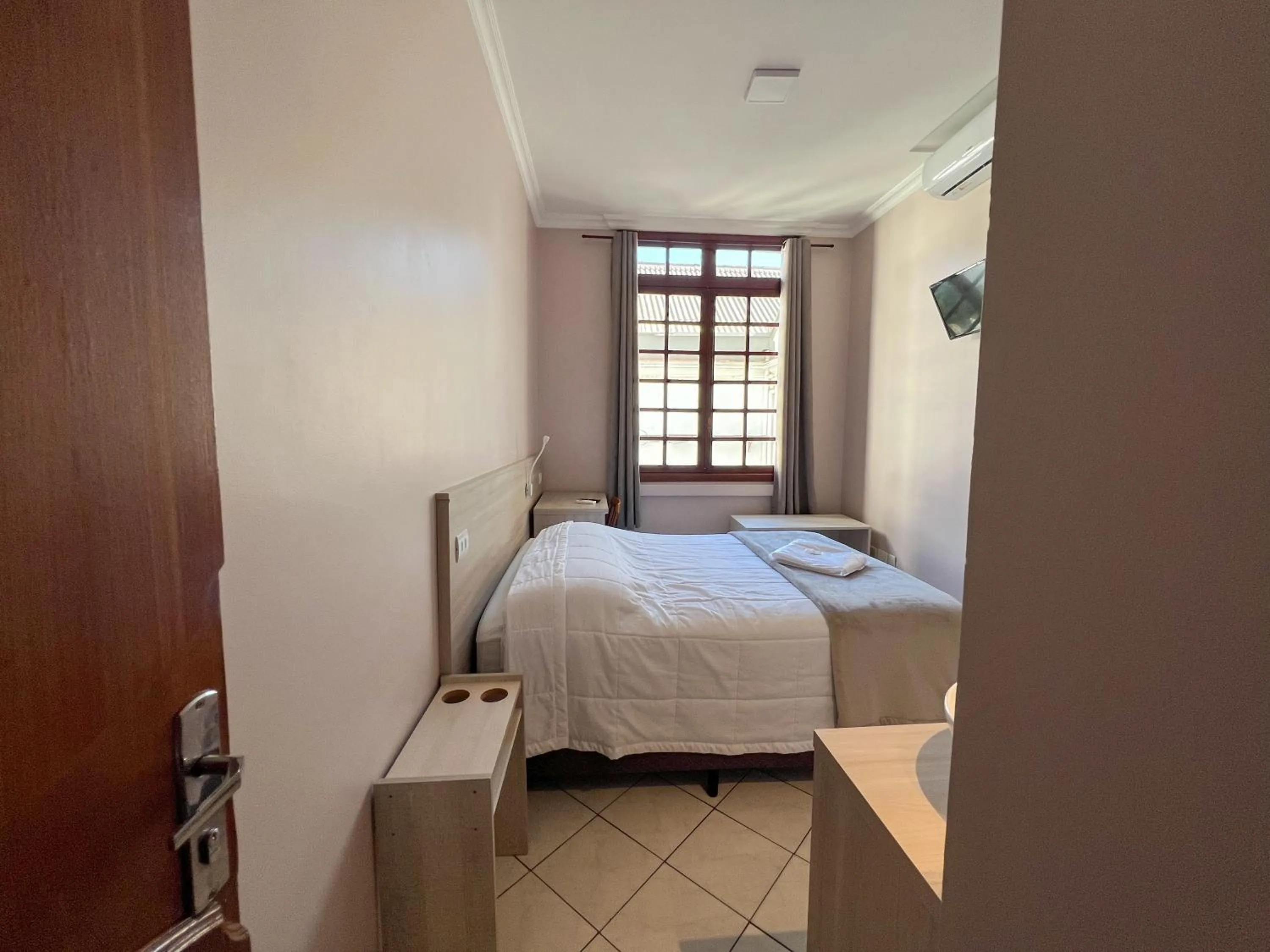 Photo of the whole room, Bed in Hotel Villa Souza Ltda