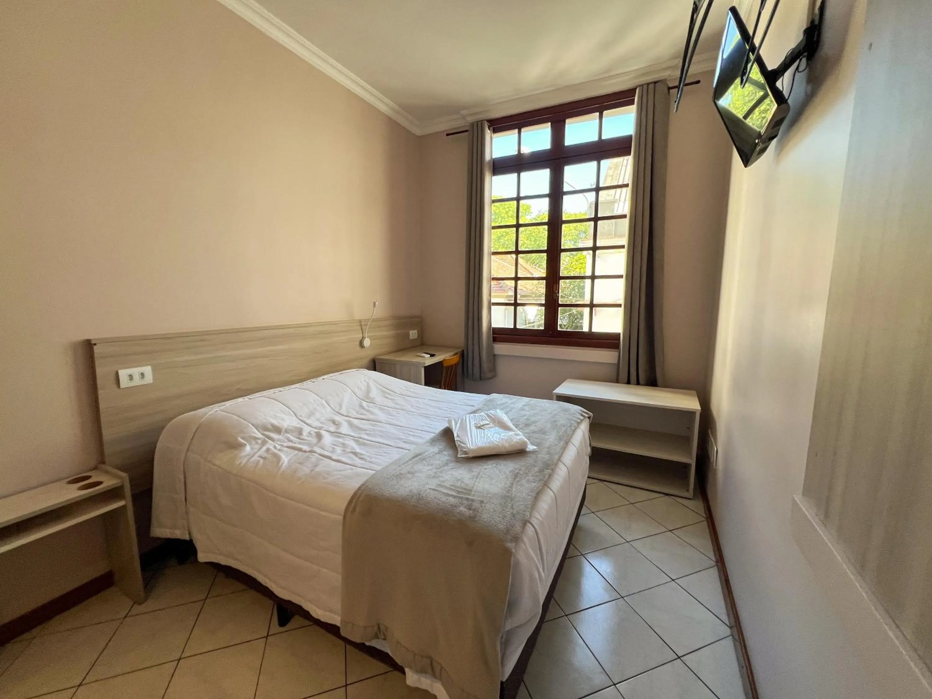 Photo of the whole room, Bed in Hotel Villa Souza Ltda