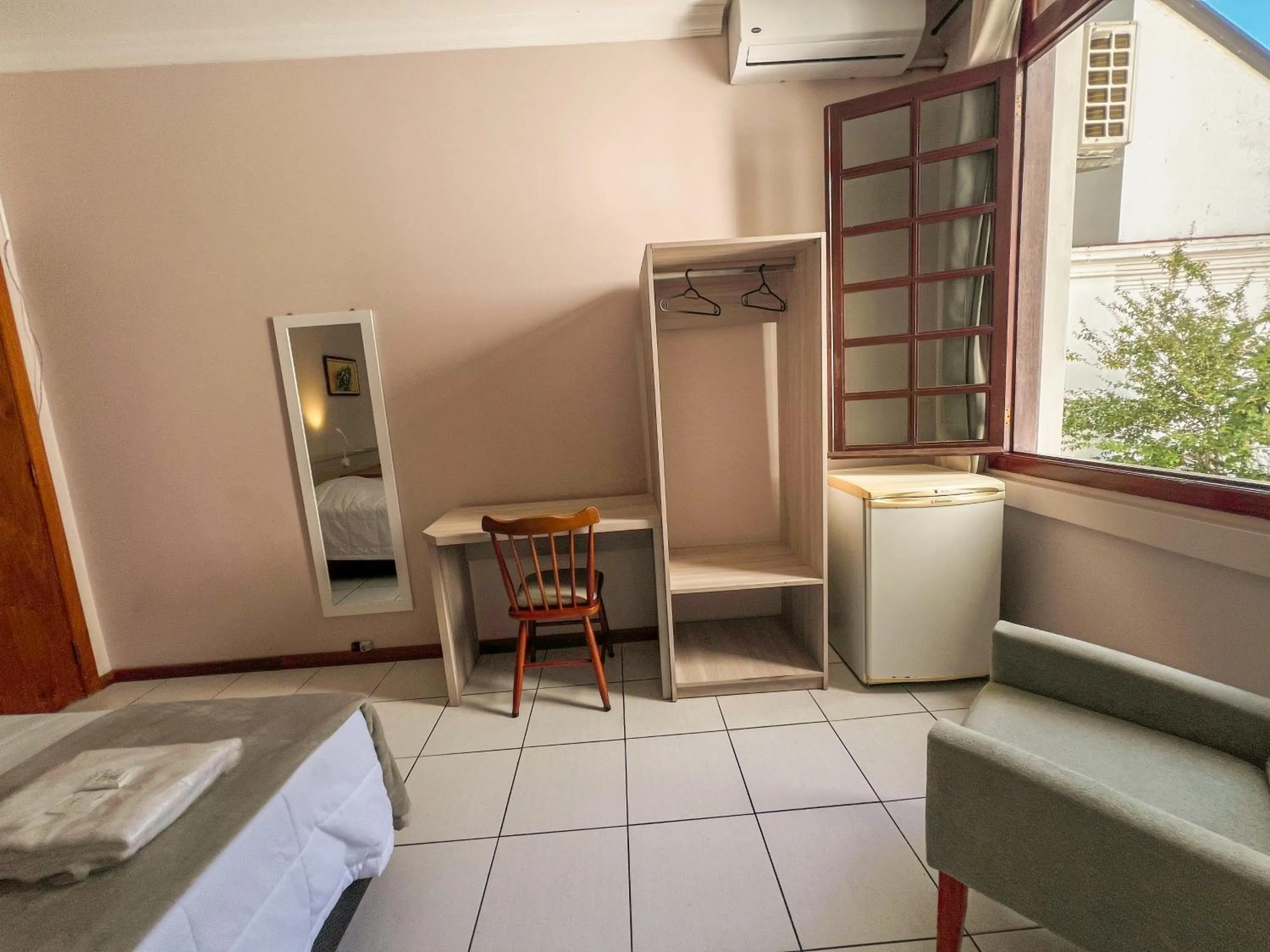 Photo of the whole room in Hotel Villa Souza Ltda