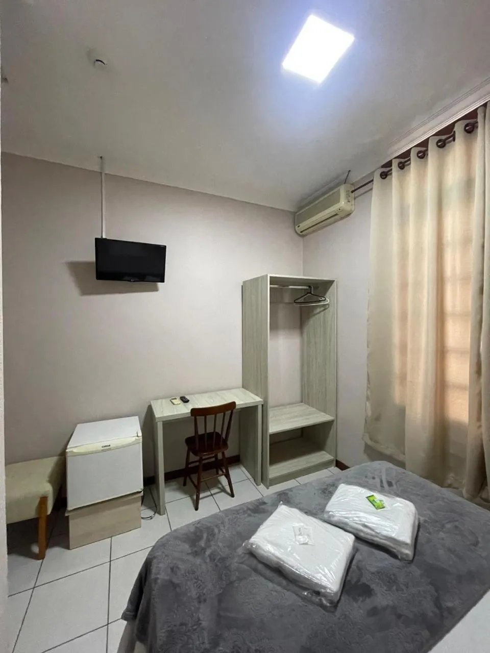 Photo of the whole room, Bed in Hotel Villa Souza Ltda