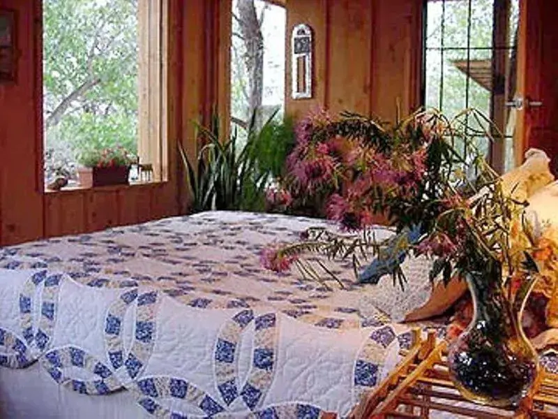 Queen Room in Silver River Adobe Inn Bed and Breakfast Queen Room in Silver River Adobe Inn Bed and Breakfast