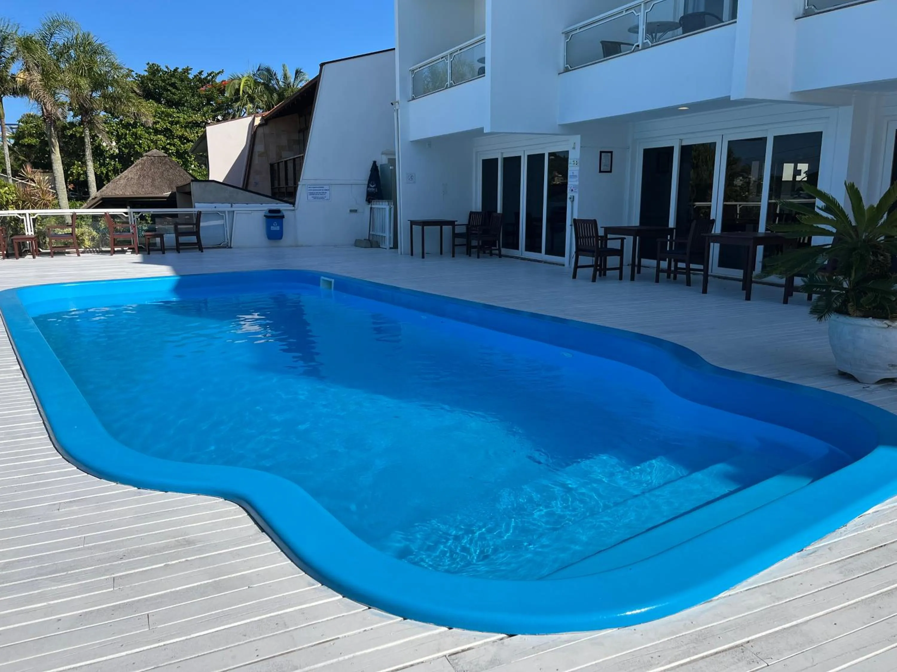 Bombinhas Blue Suítes