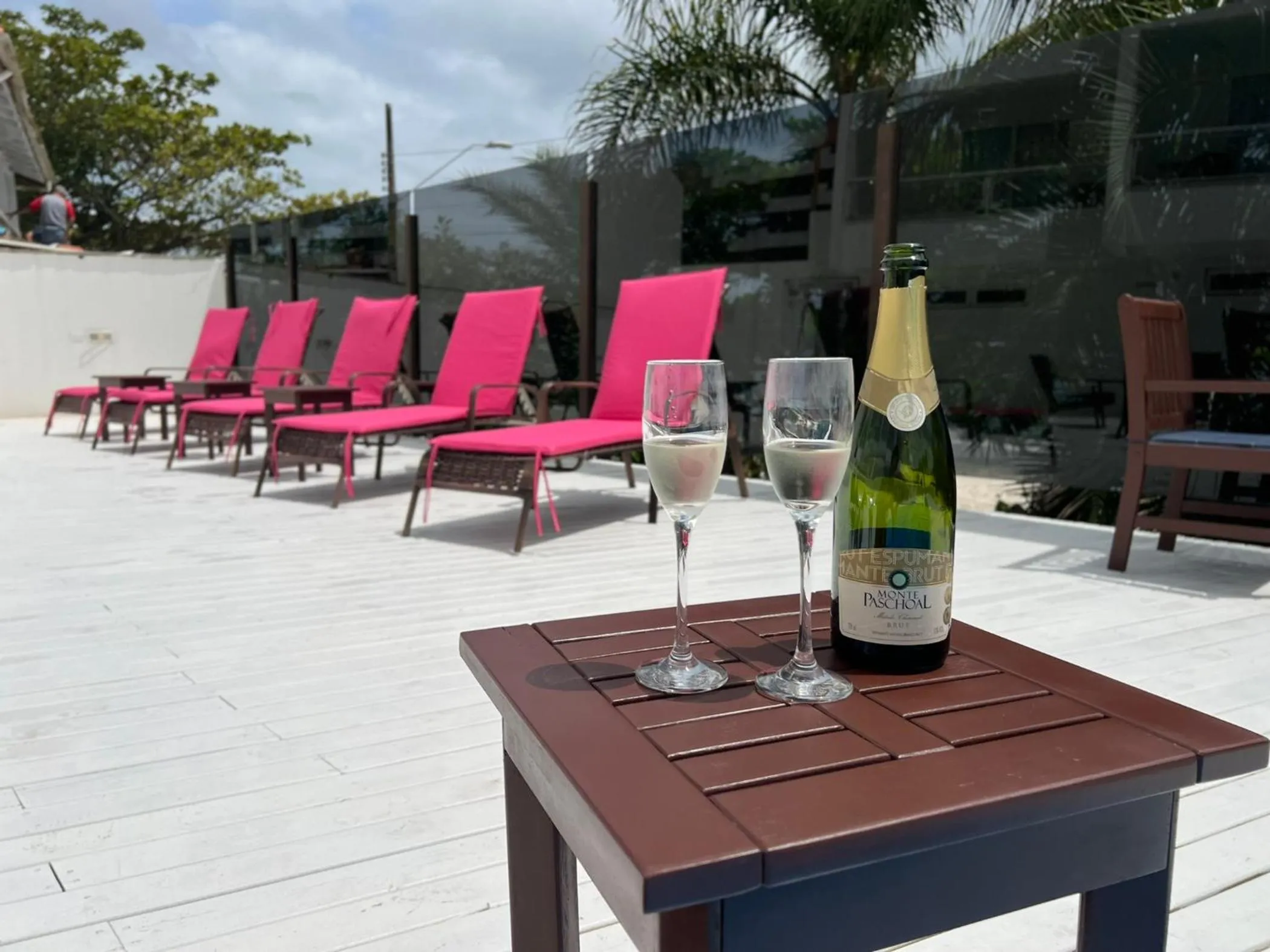 Day in Bombinhas Blue Suítes