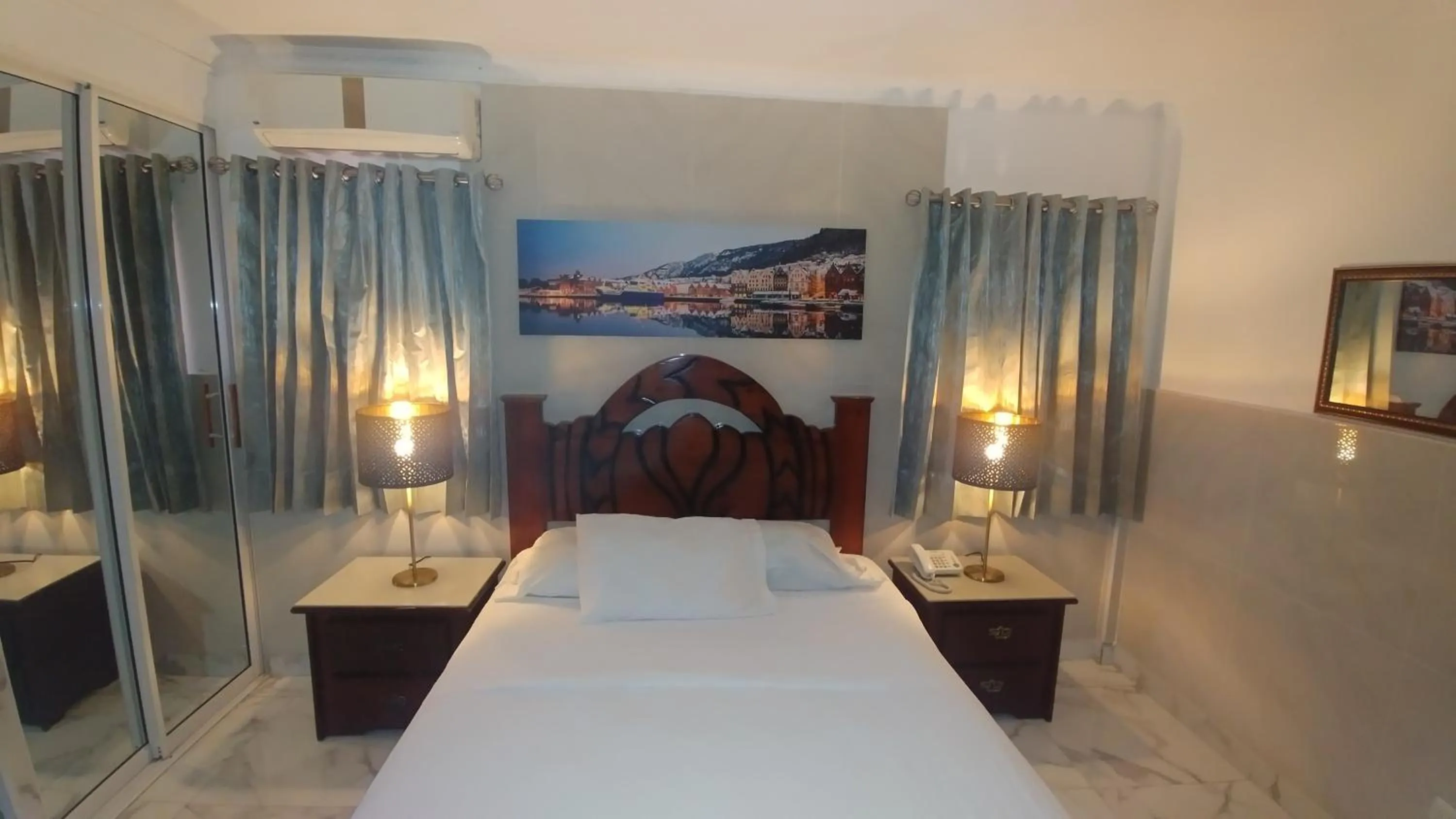 Bed in Hotel Riparbella