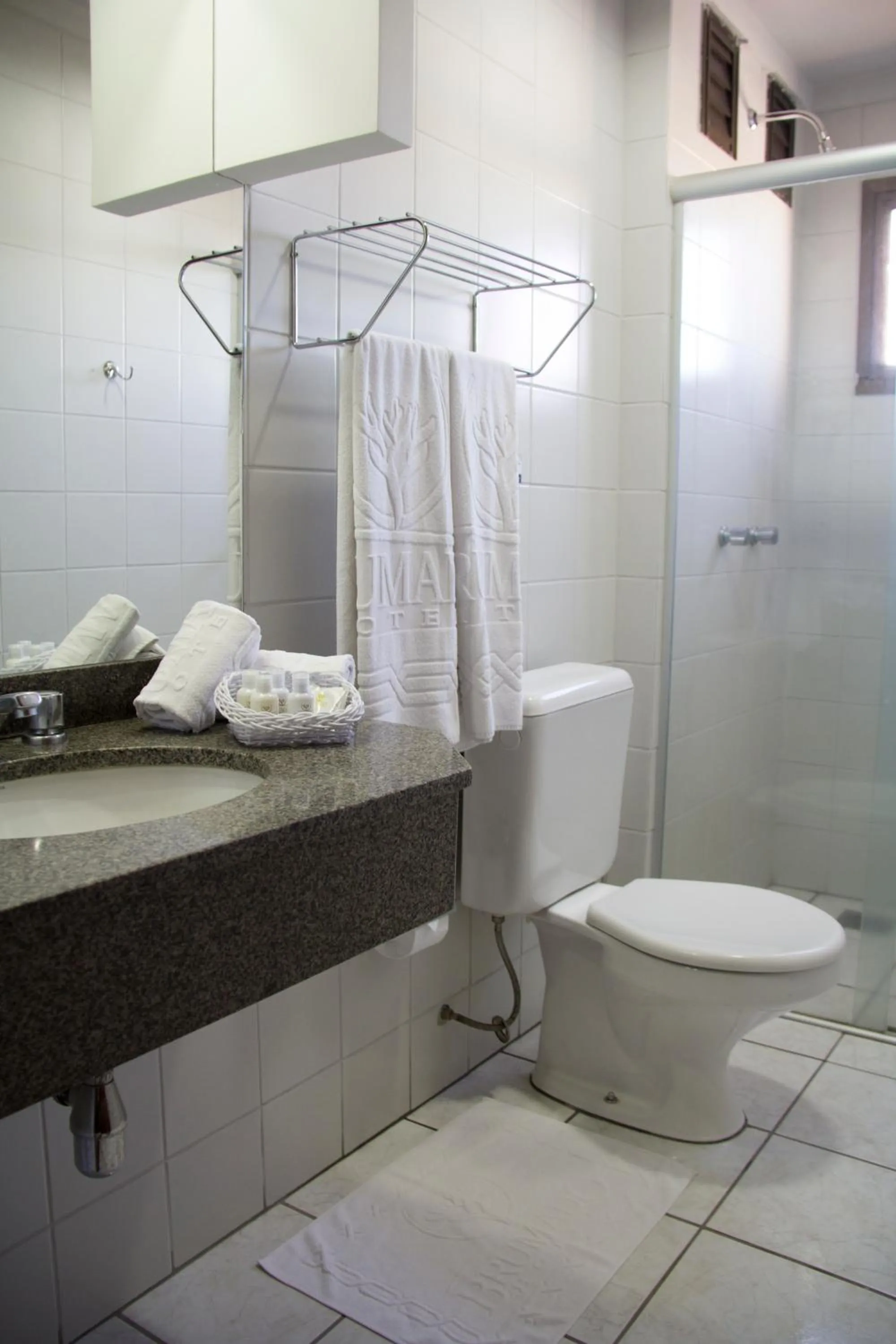 Bathroom in Brumado Hotel