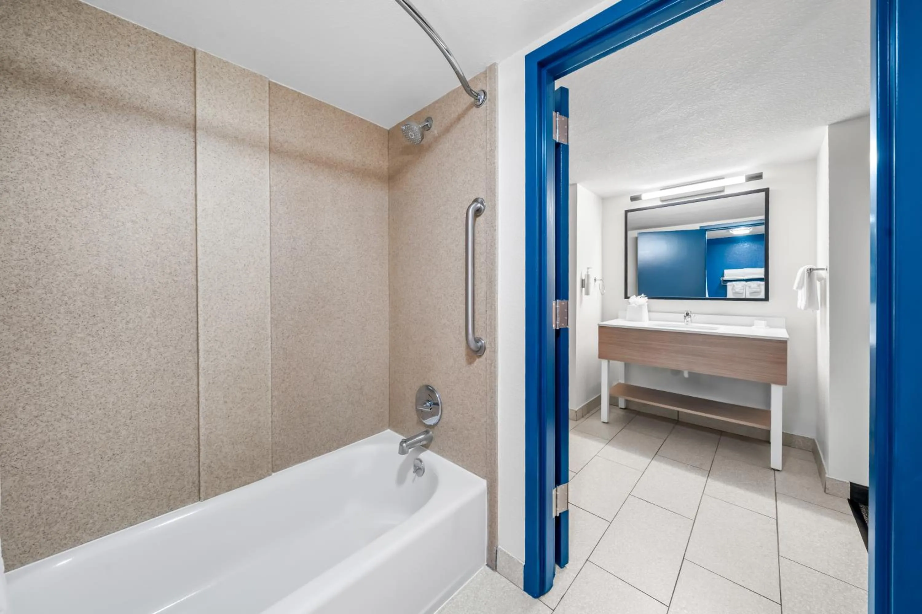 Bed in Spark by Hilton Orlando near Universal