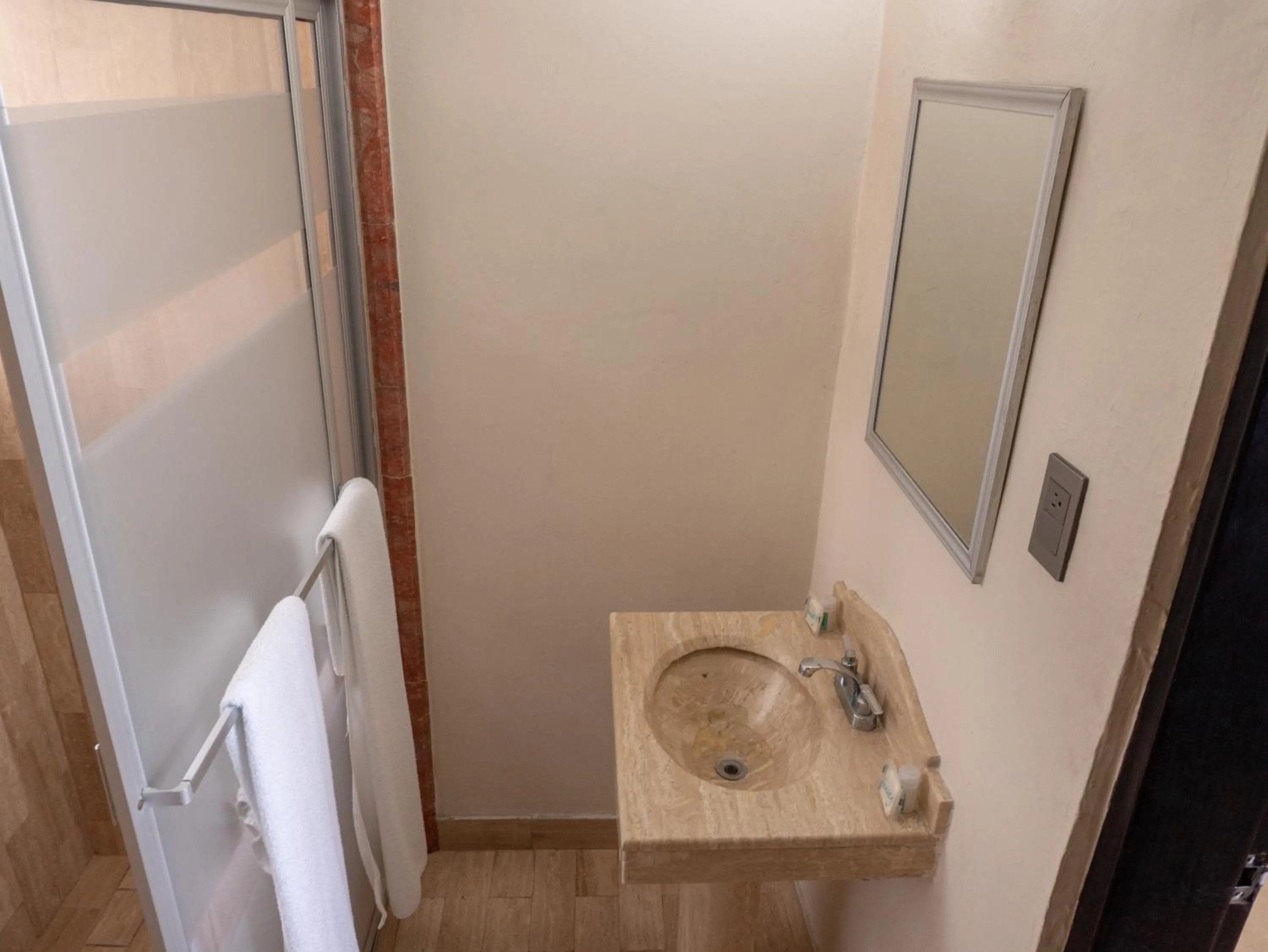 Bathroom in Hotel America Centro