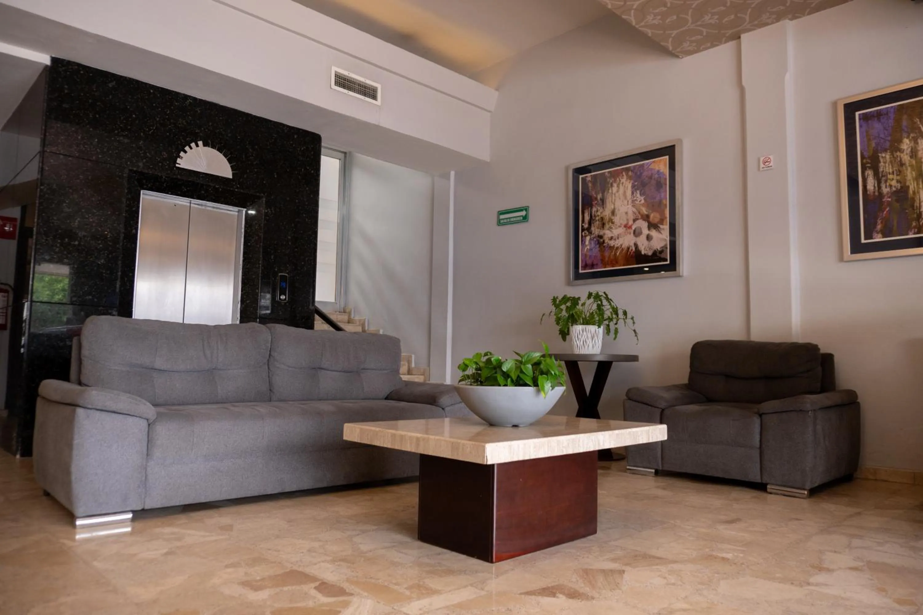 Living room in Hotel America Centro