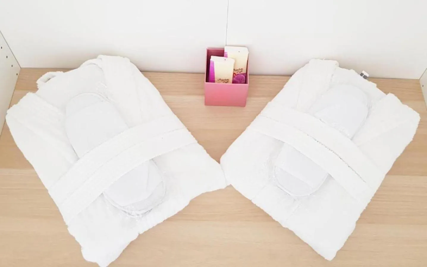 towels, Bed in La Stella dei Venti B&B