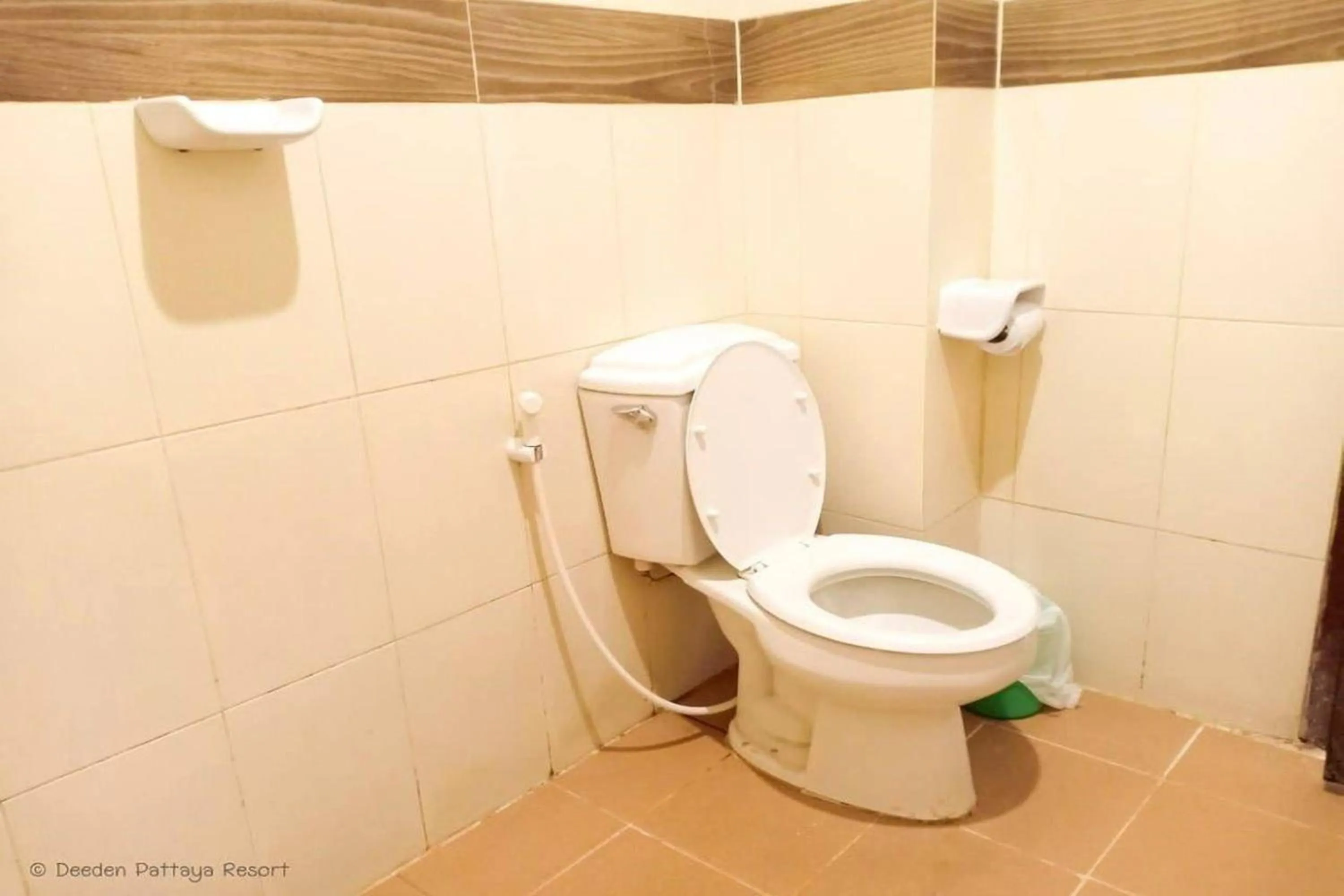 Bathroom in Deeden Pattaya Resort