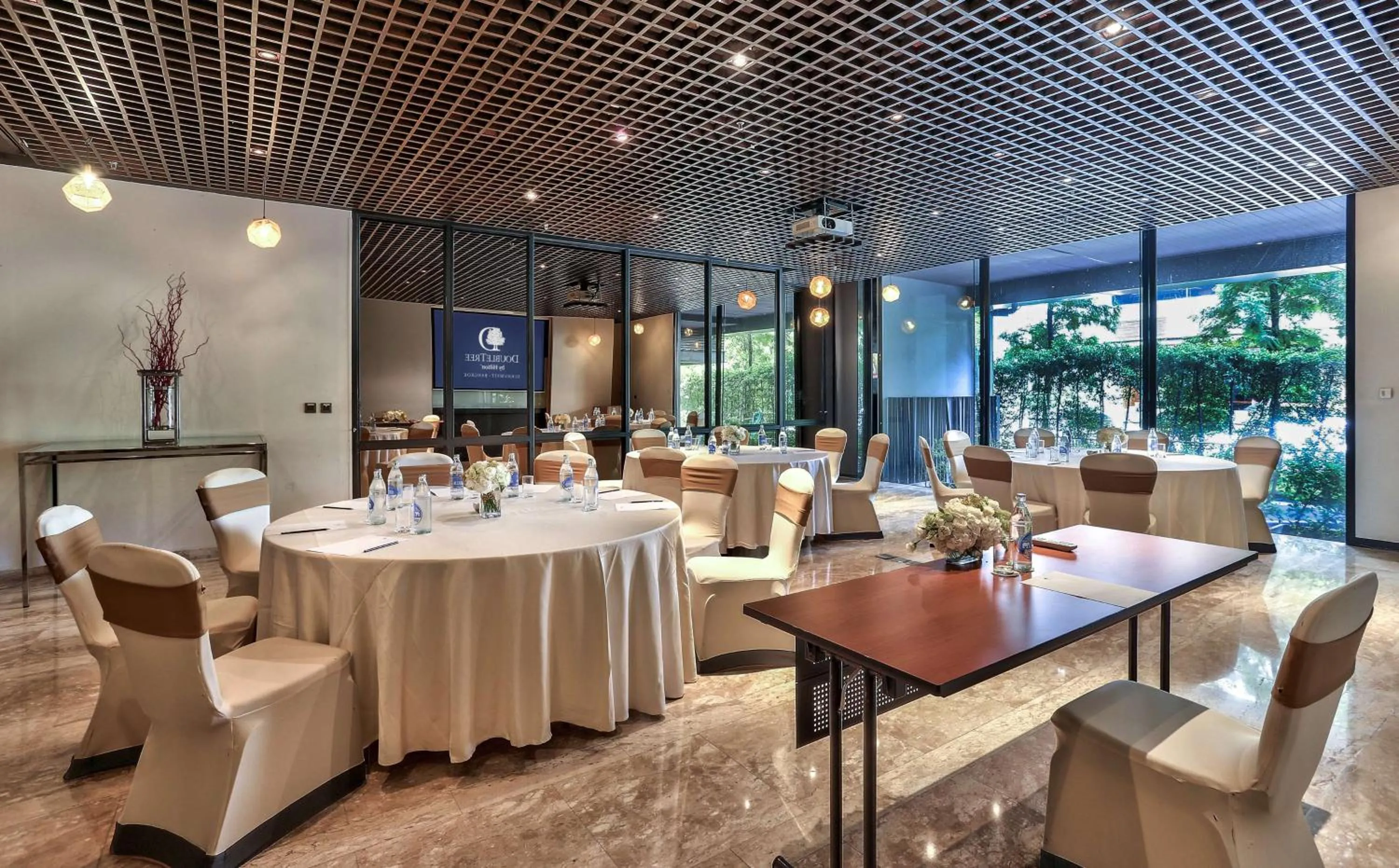 Meeting/conference room in DoubleTree by Hilton Sukhumvit Bangkok