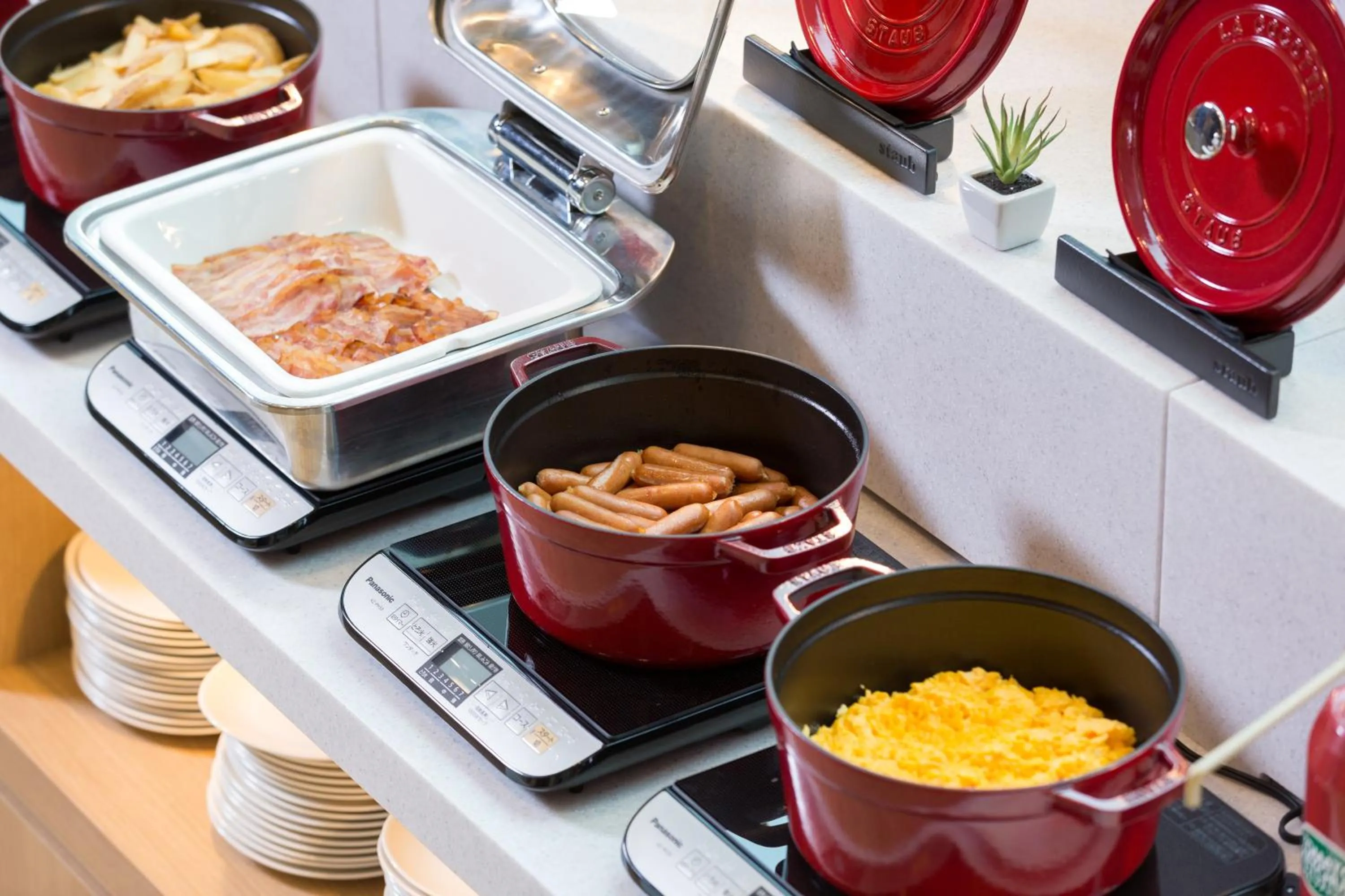 Buffet breakfast in Centrair Hotel