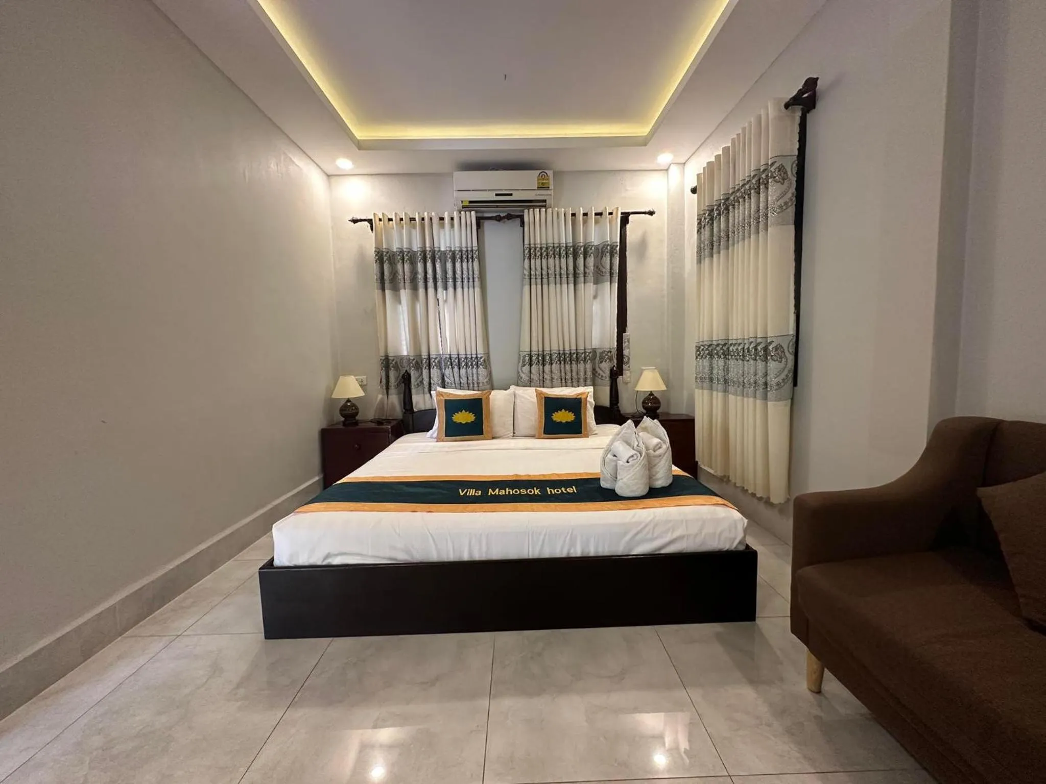 Bed in Villa Mahasok hotel