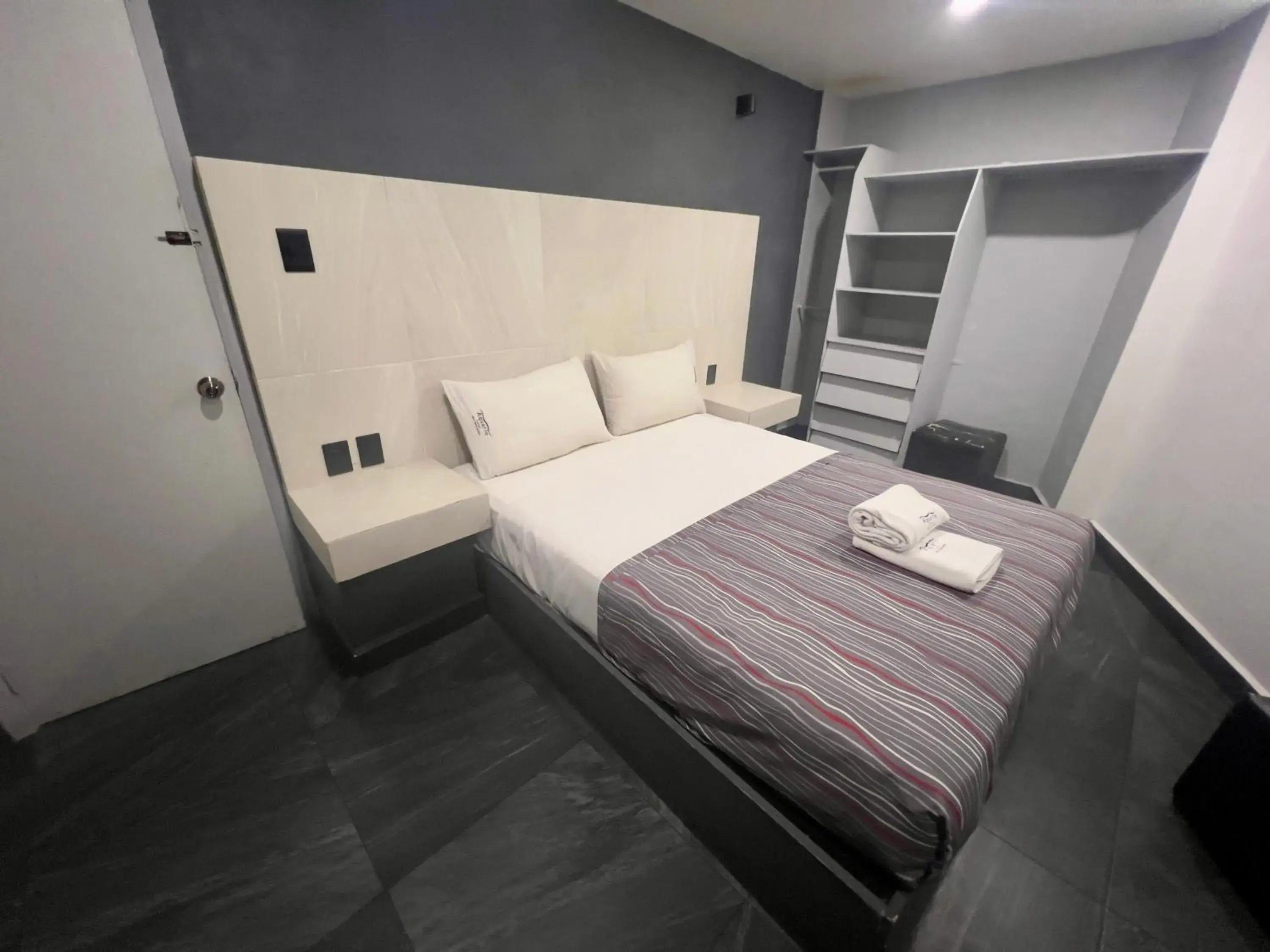 Standard Single Room in Hotel Aquario Standard Single Room in Hotel Aquario