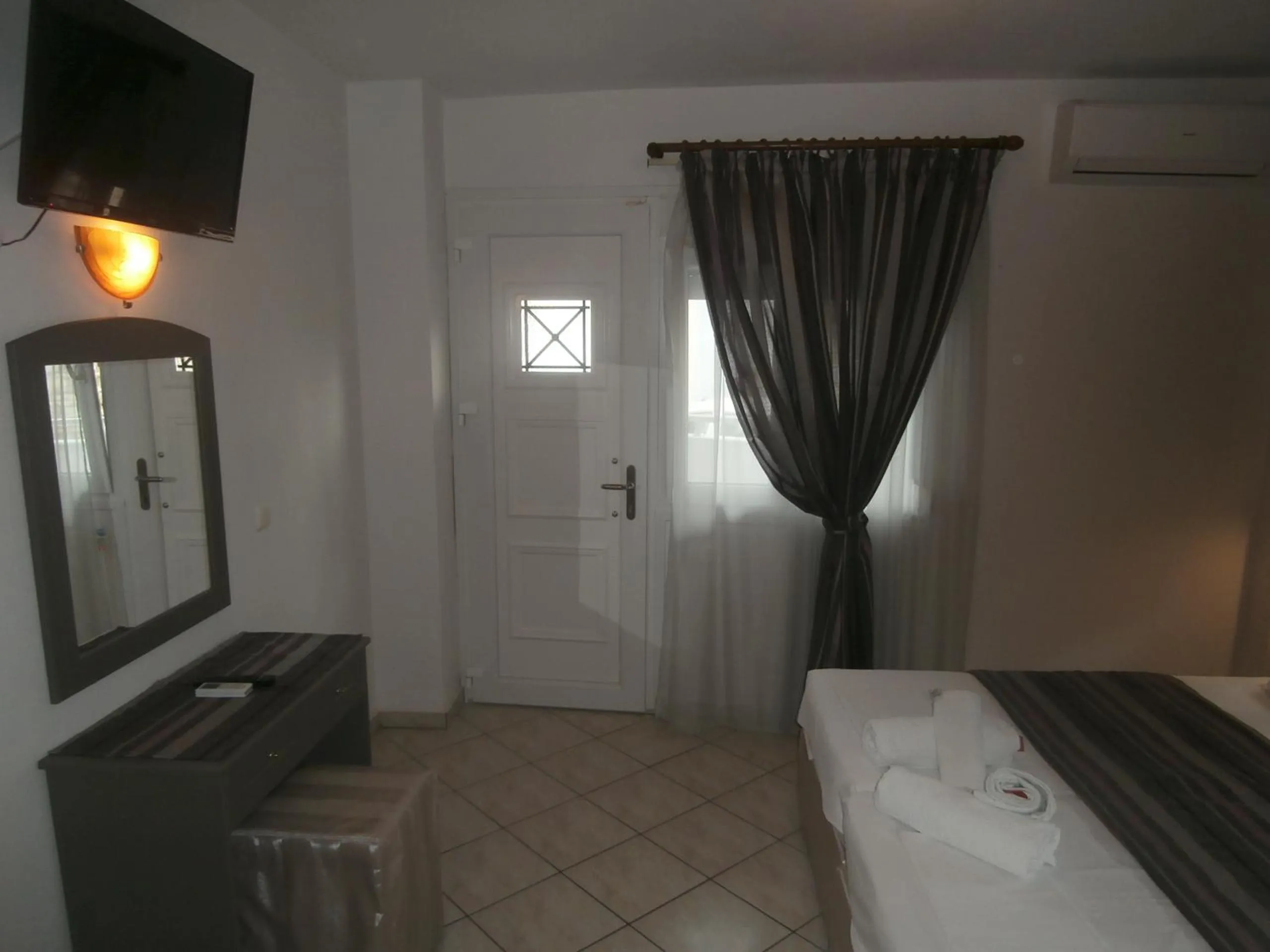 Bed in Hotel Asterias