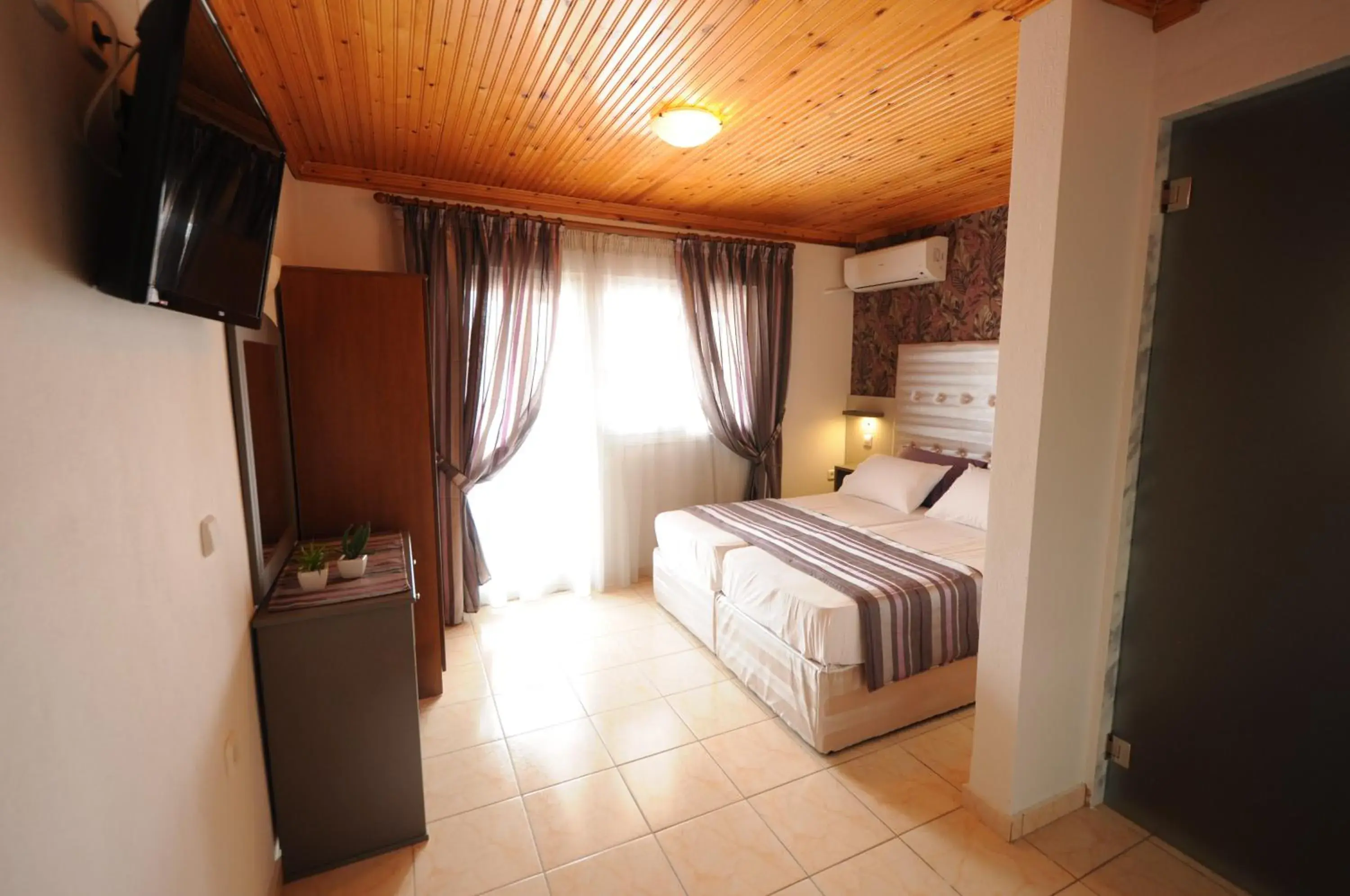 Deluxe Double Room with Side Sea View in Hotel Asterias Deluxe Double Room with Side Sea View in Hotel Asterias