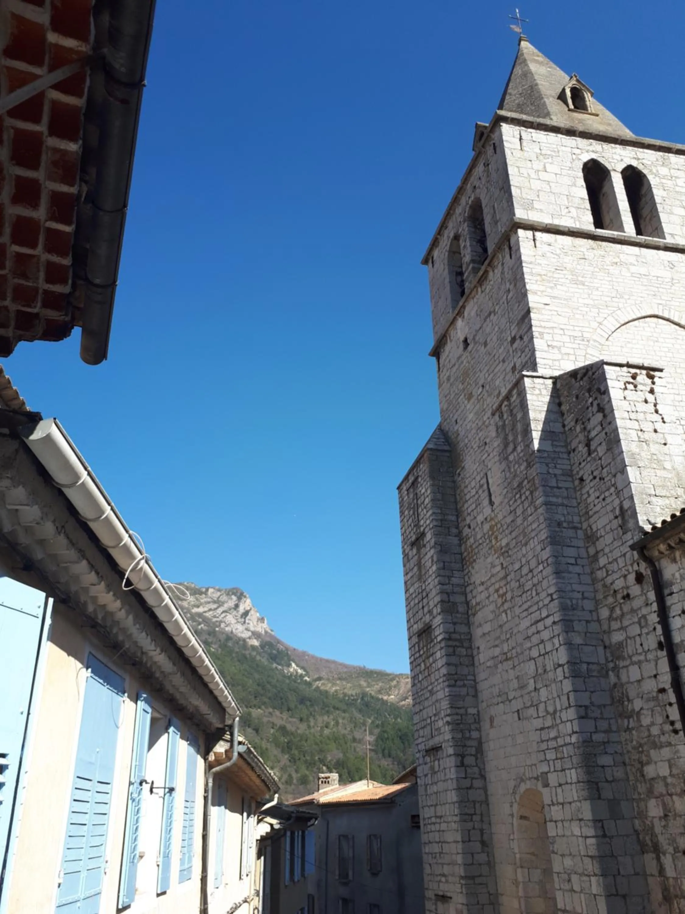 Nearby landmark in Les MIRABELLES chambres d'hôtes