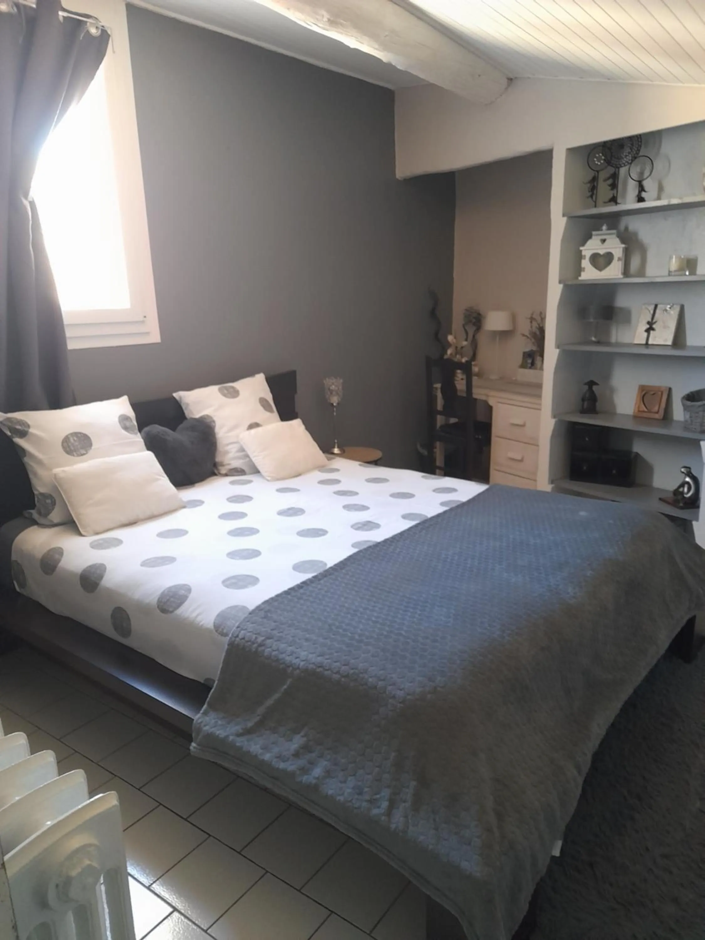 Bedroom, Bed in Les MIRABELLES chambres d'hôtes