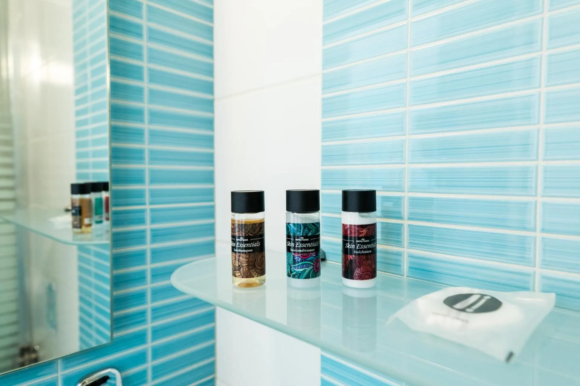 Bathroom in Hotel Melissanthi