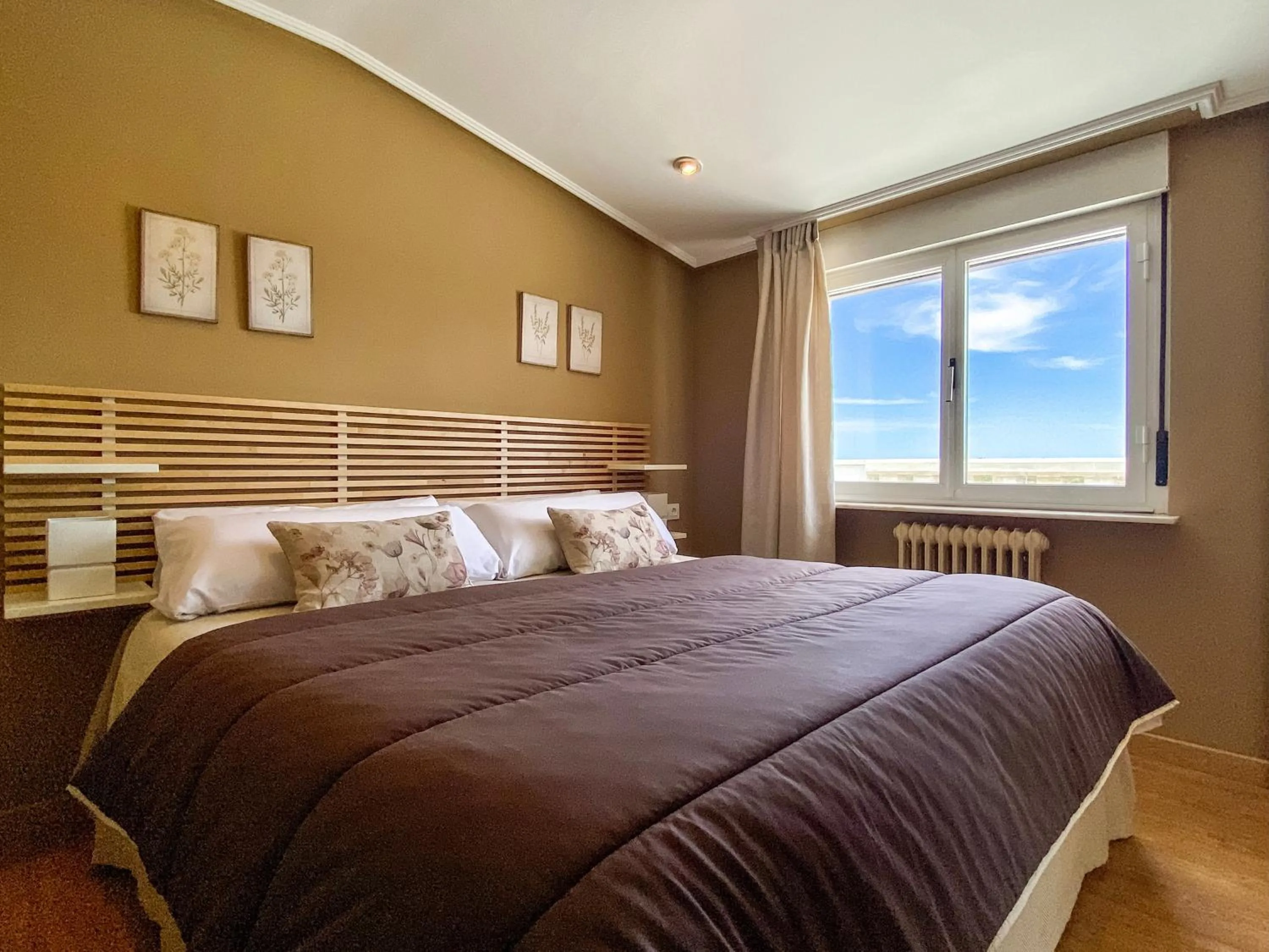 Bed in Casablanca Hotel Studios