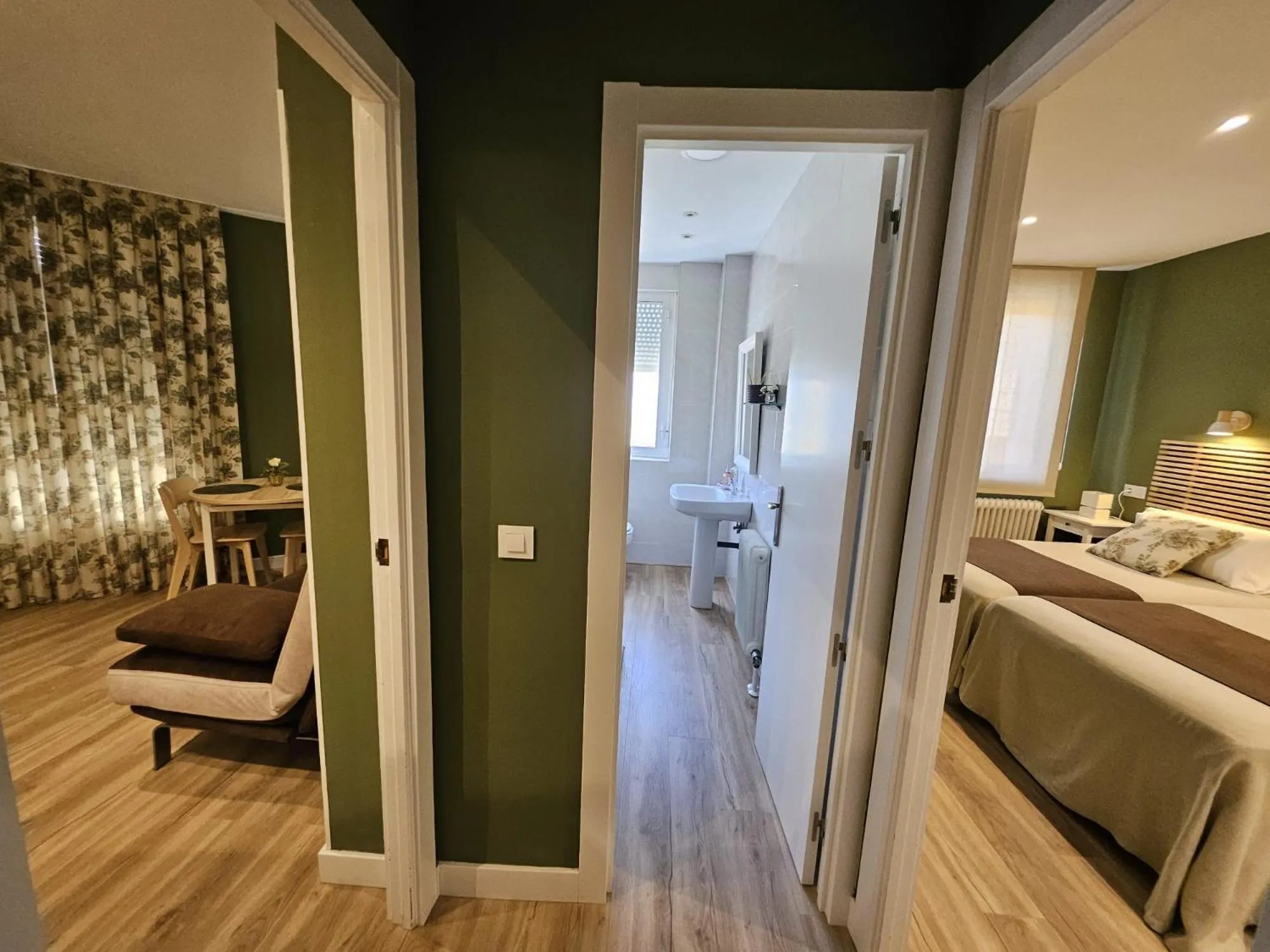 Other, Bed in Casablanca Hotel Studios