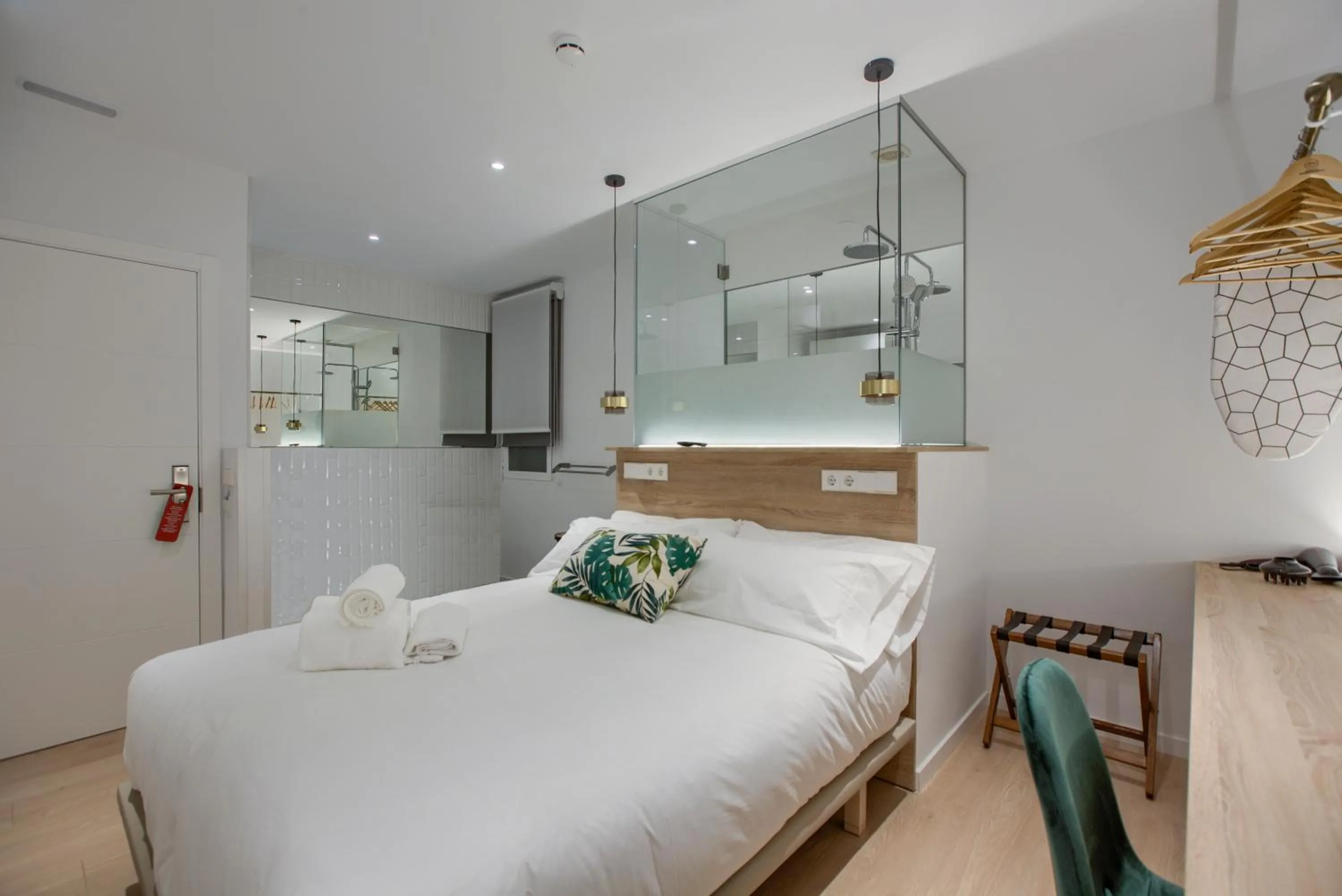 Photo of the whole room, Bed in The Match Madrid